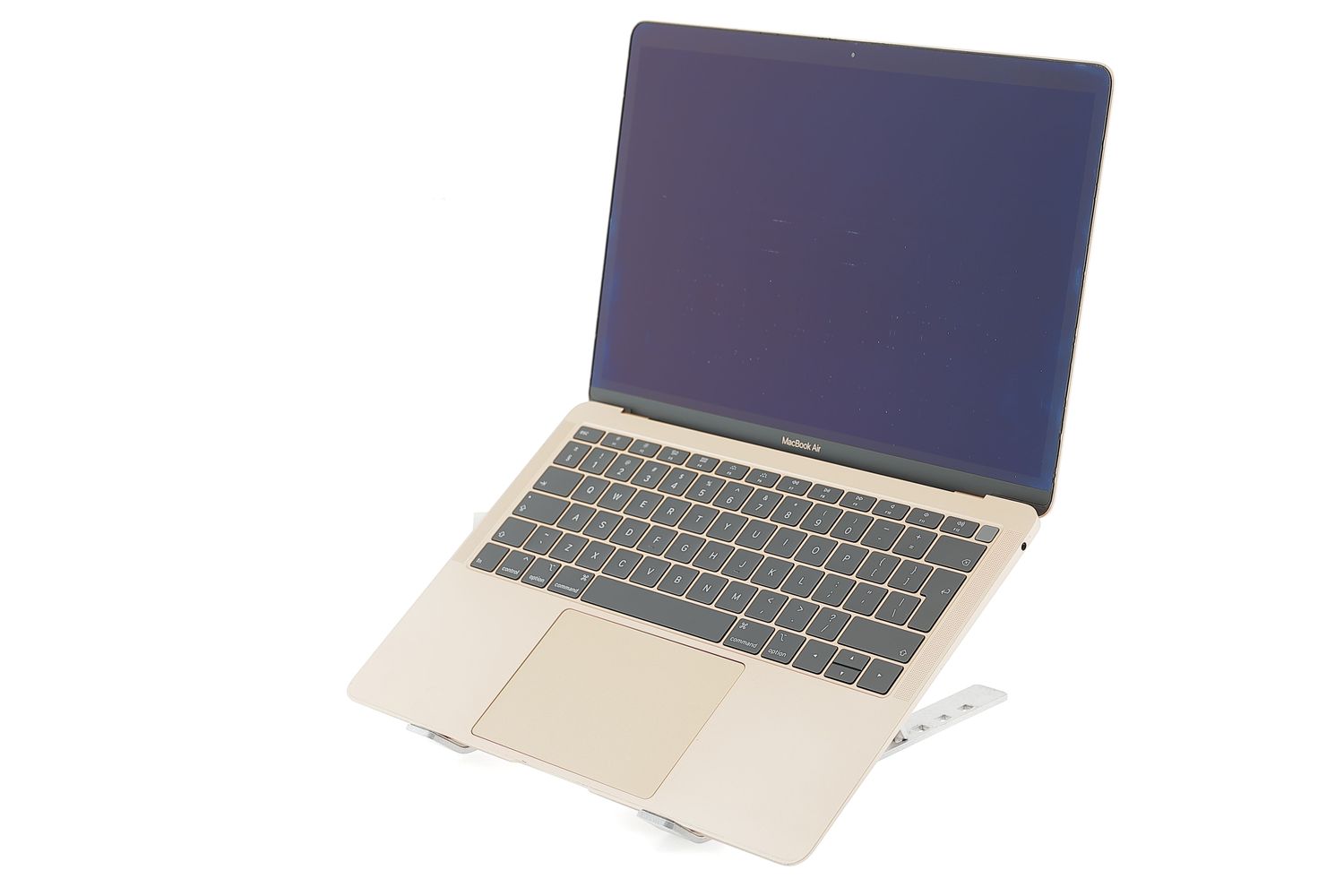 Apple MacBook Air 13″ 2019, i5 1.6 GHz, 8 GB, Intel UHD Graphics 617 256 GB Gold - Foarte bun