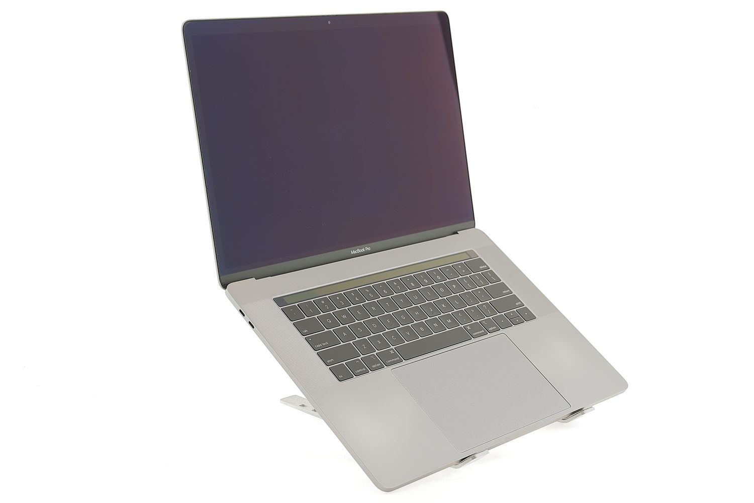 Apple MacBook Pro 15″ Touch Bar 2019, i9 2.4 GHz, 32 GB, AMD Radeon Pro 560x 1 TB Space Gray - Excelent