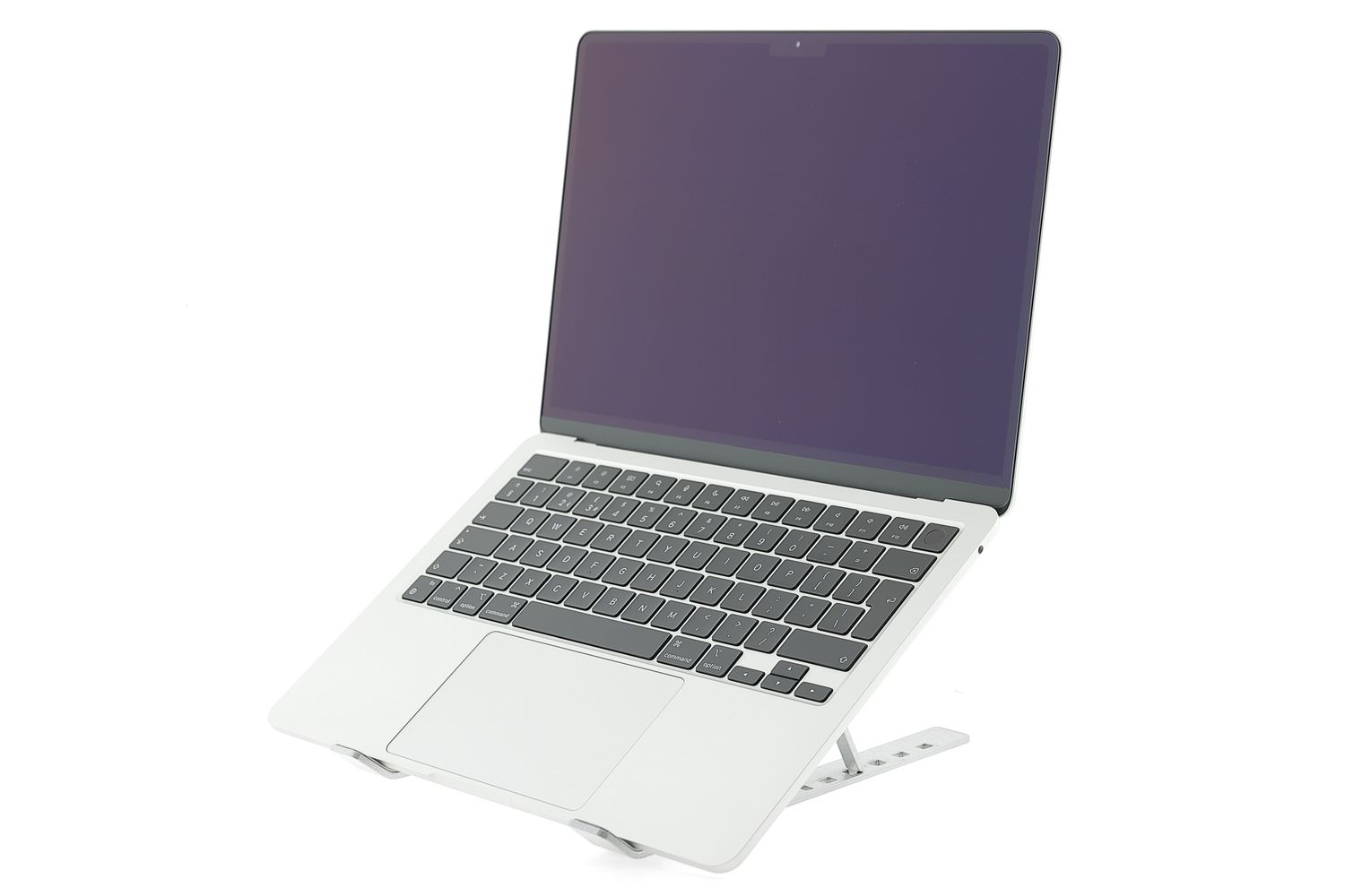 Apple MacBook Air 13″ 2022, M2 8 Cores, 8 GB, 8 core GPU 256 GB Silver - Excelent