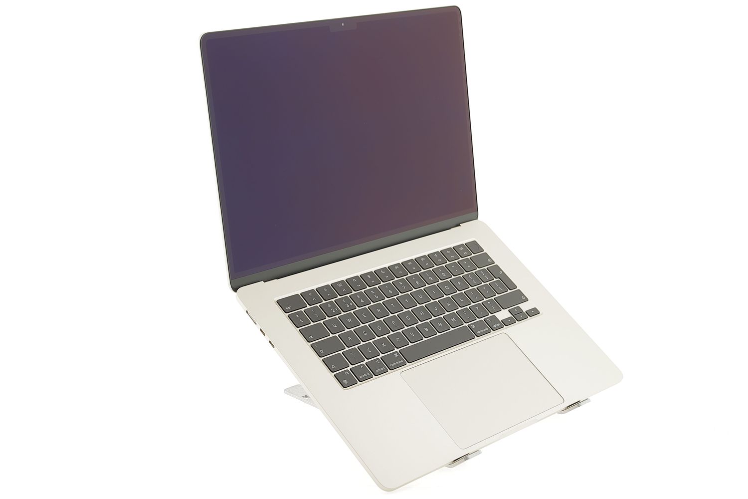 Apple MacBook Air 15″ 2023, M2 8 Cores, 16 GB, 10 core GPU 256 GB Starlight - Ca nou