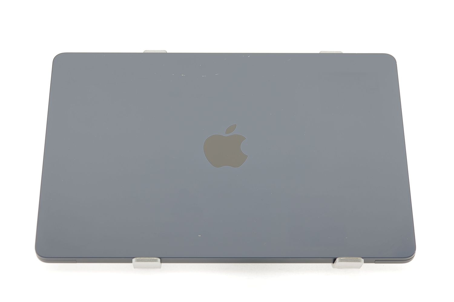 Apple MacBook Air 13″ 2022, M2 8 Cores, 16 GB, 8 core GPU 256 GB Midnight - Nagyon jó