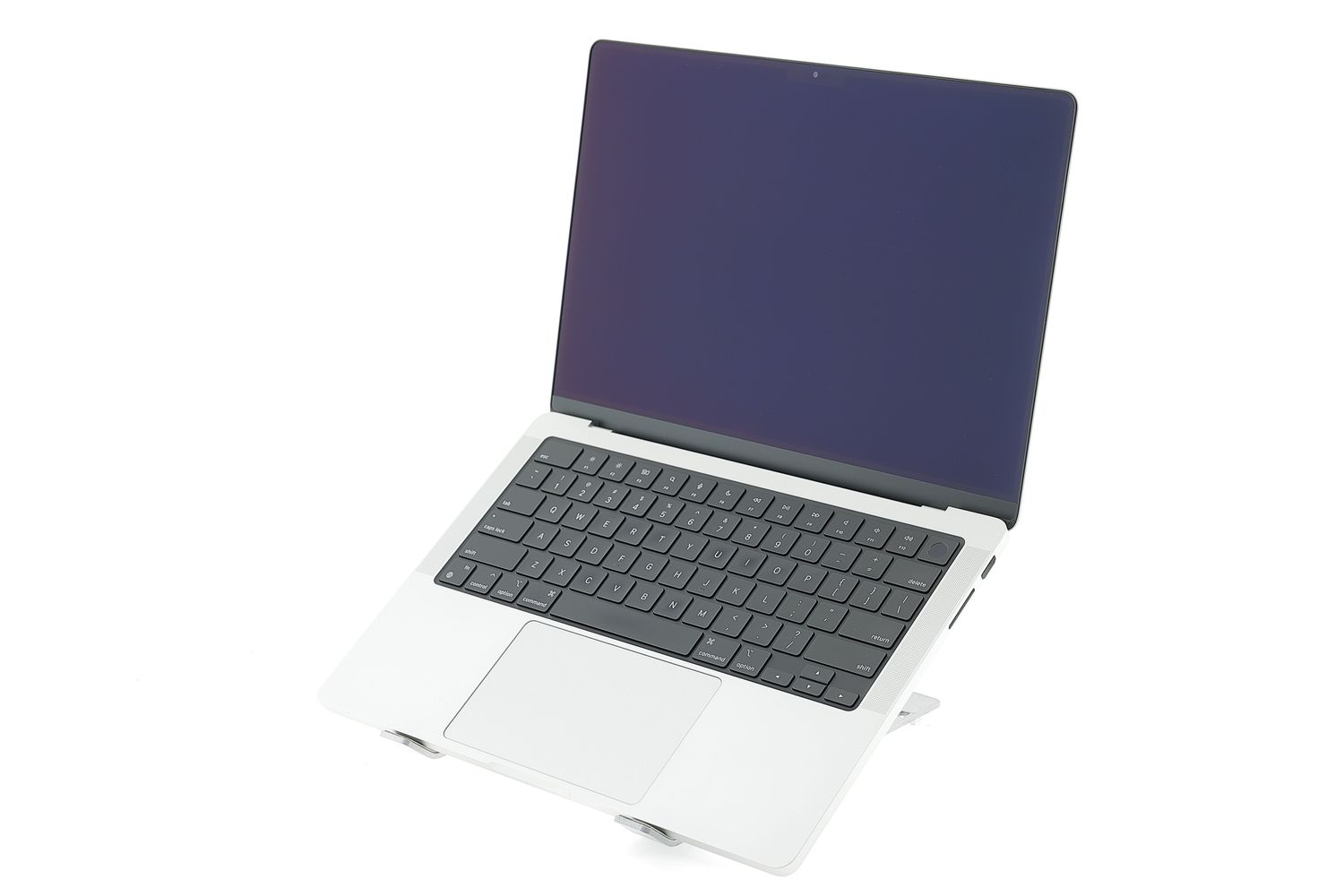 Apple MacBook Pro 14″ 2023, M3 8 Cores, 8 GB, 10 core GPU 512 GB Silver - Като нов