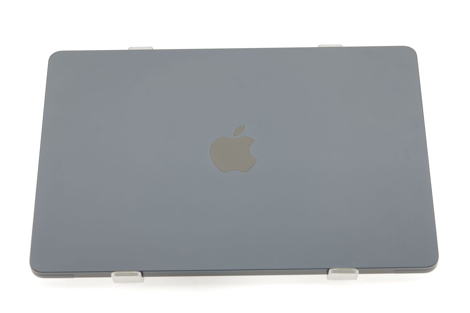 Apple MacBook Air 13″ 2022, M2 8 Cores, 8 GB, 8 core GPU 256 GB Midnight - Ca nou