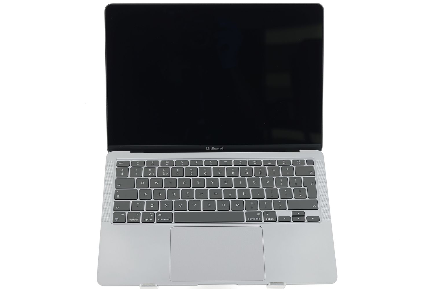 Apple MacBook Air 13″ 2020, M1 8 Cores, 8 GB, 7 core GPU 256 GB Space Gray - Kiváló