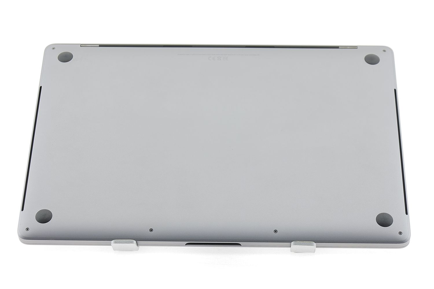 Apple MacBook Pro 15″ Touch Bar 2019, i7 2.6 GHz, 16 GB, AMD Radeon Pro 555X 512 GB Space Gray - Като нов