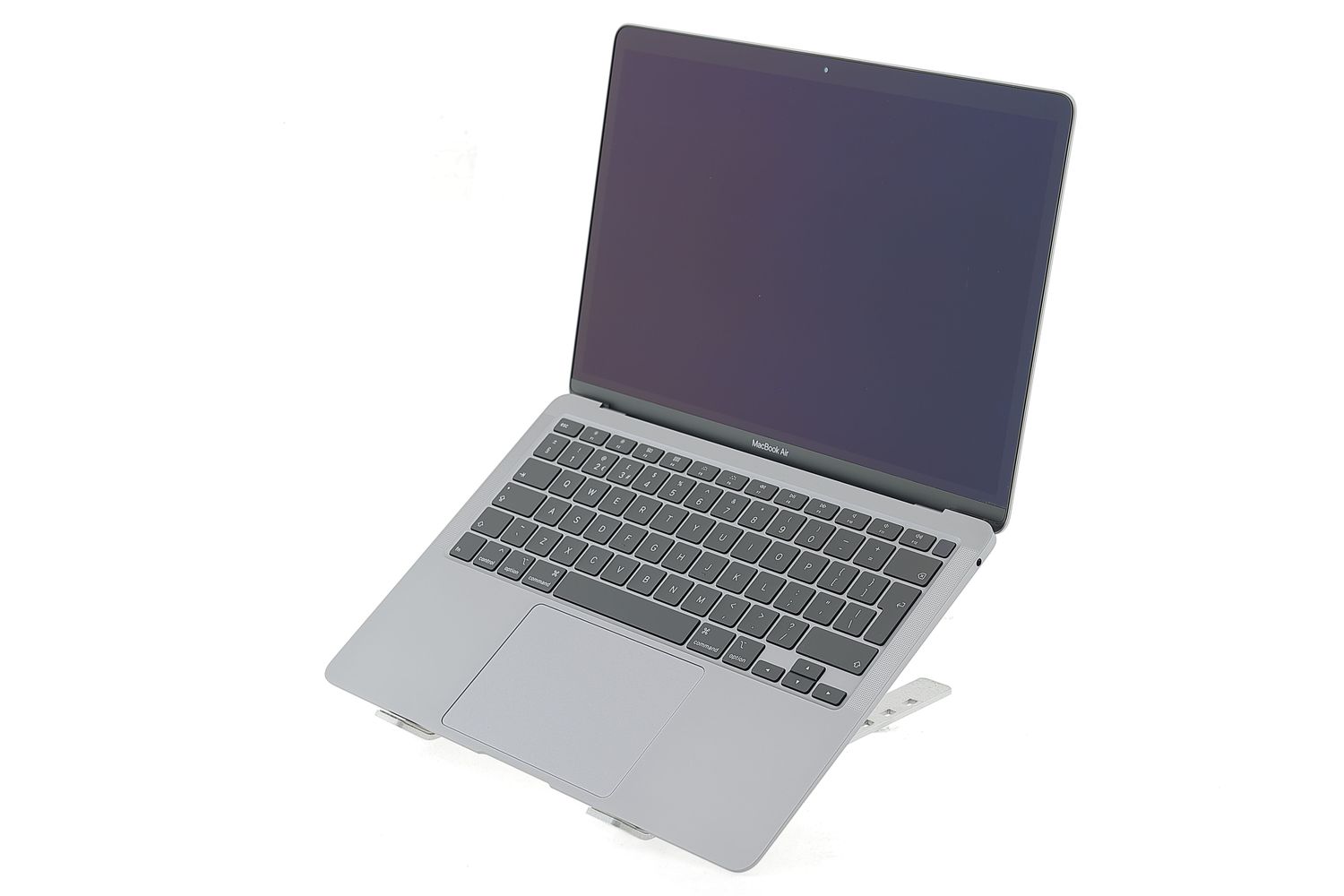 Apple MacBook Air 13″ 2020, M1 8 Cores, 8 GB, 7 core GPU 256 GB Space Gray - Nagyon jó