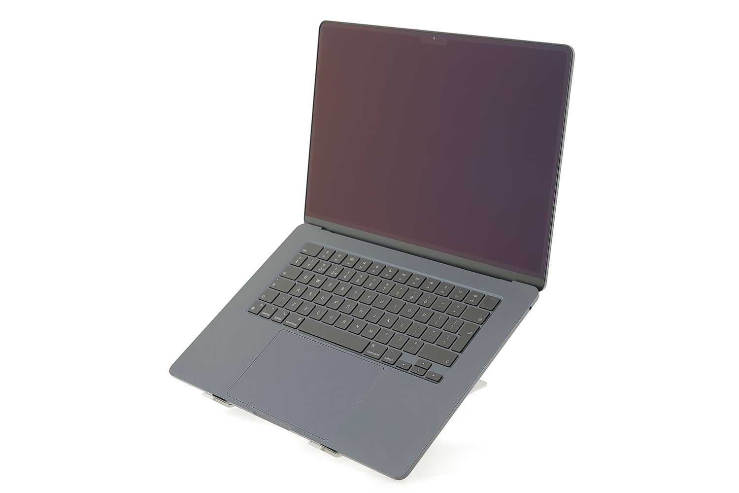 Apple MacBook Air 15″ 2023, M2 8 Cores, 8 GB, 10 core GPU 256 GB Midnight - Ca nou