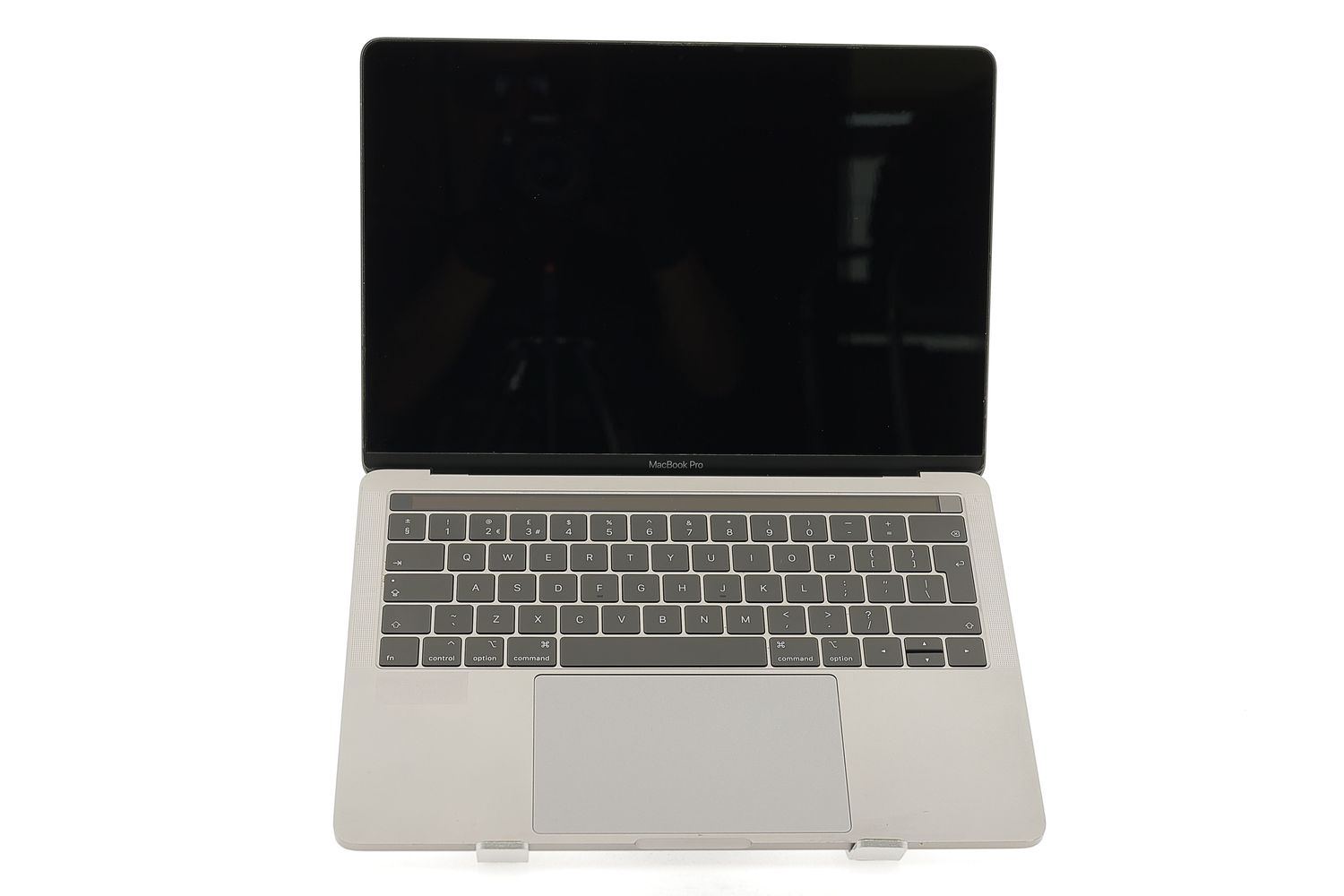 Apple MacBook Pro 13″ Touch Bar 2017, i5 3.1 GHz, 8 GB, Intel Iris Plus Graphics 650 256 GB Space Gray - Foarte bun