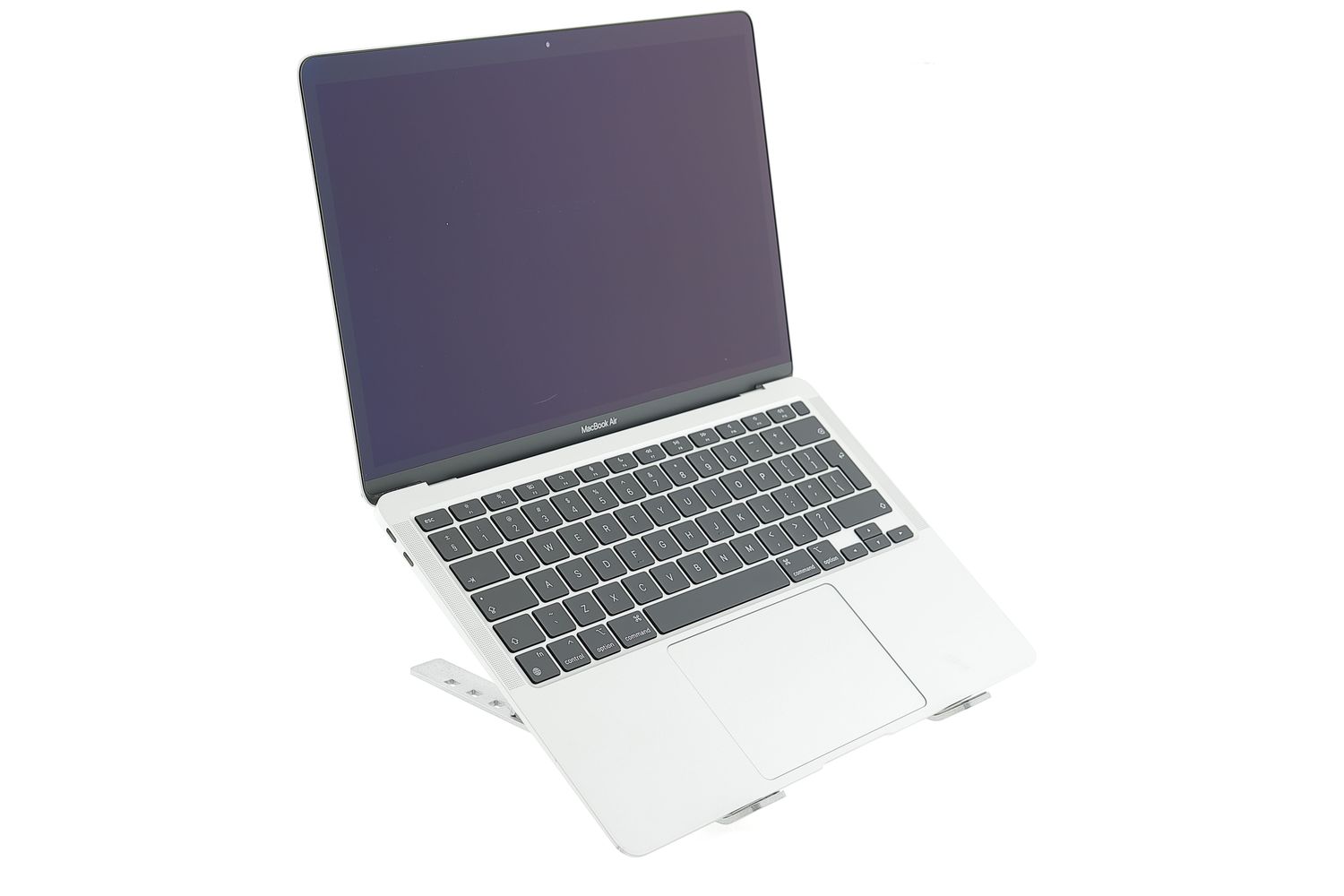 Apple MacBook Air 13″ 2020, M1 8 Cores, 8 GB, 8 core GPU 512 GB Silver - Foarte bun