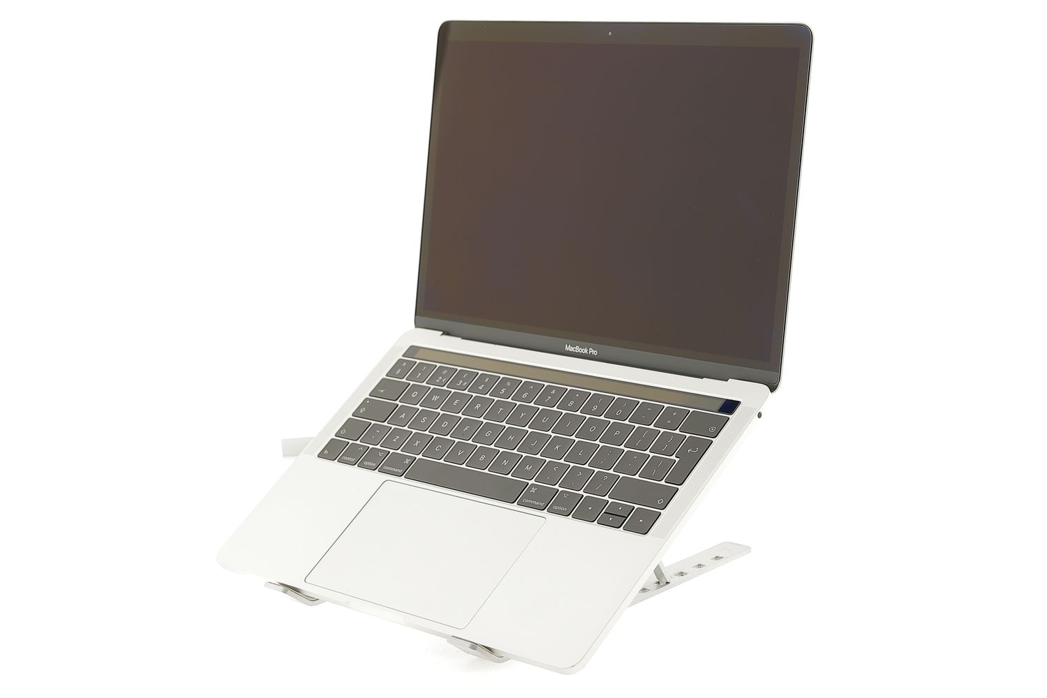 Apple MacBook Pro 13″ Touch Bar 2019, i5 1.4 GHz, 8 GB, Iris Plus Graphics 645 128 GB Silver - Kiváló