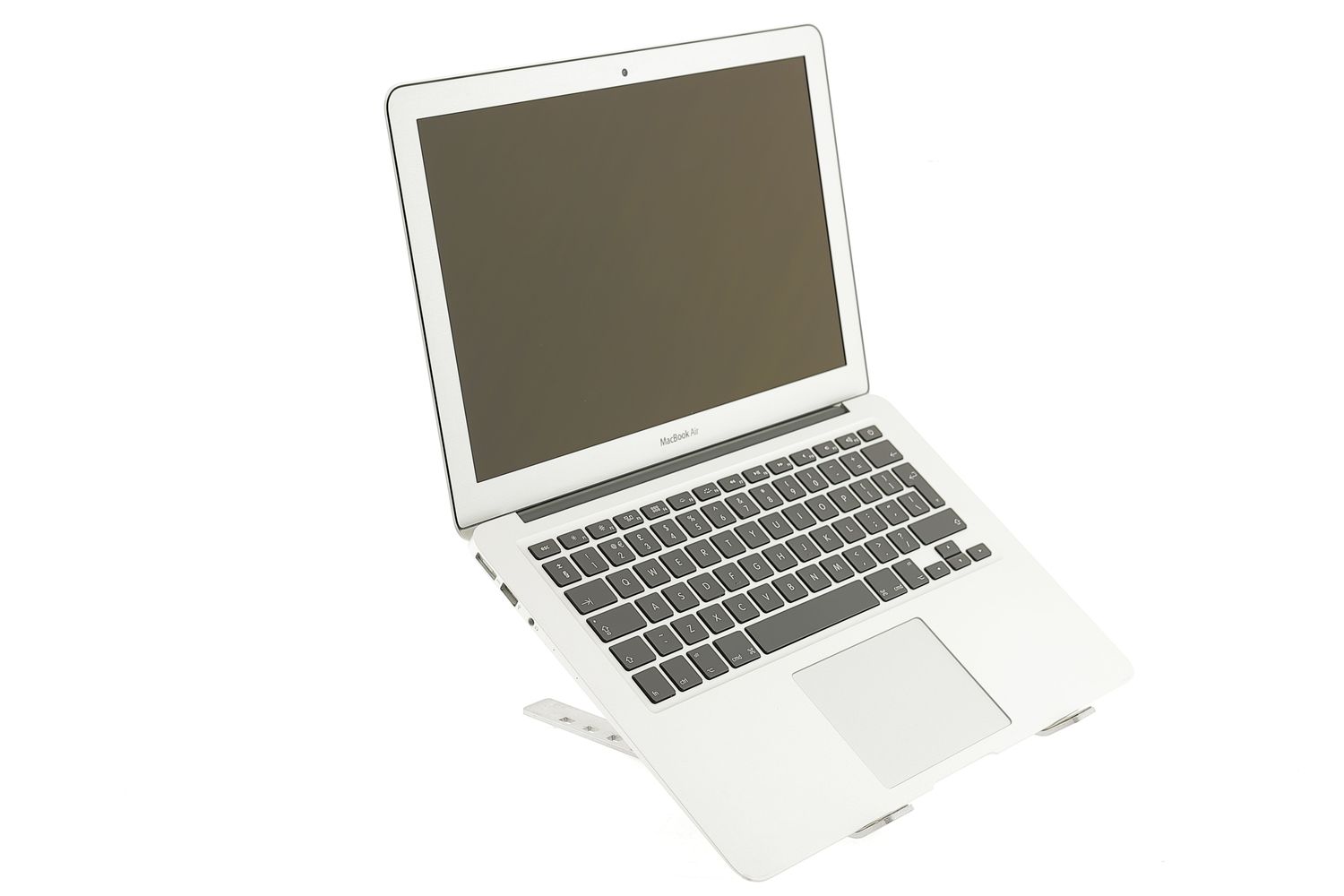 Apple MacBook Air 13″ 2017, i5 1.8 GHz, 8 GB, HD Graphics 6000 128 GB Silver - Отлично