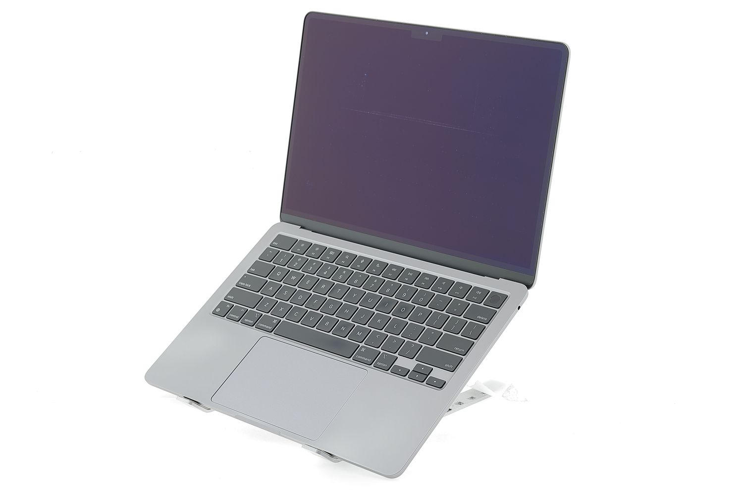 Apple MacBook Air 13″ 2022, M2 8 Cores, 16 GB, 10 core GPU 1 TB Space Gray - Много добро