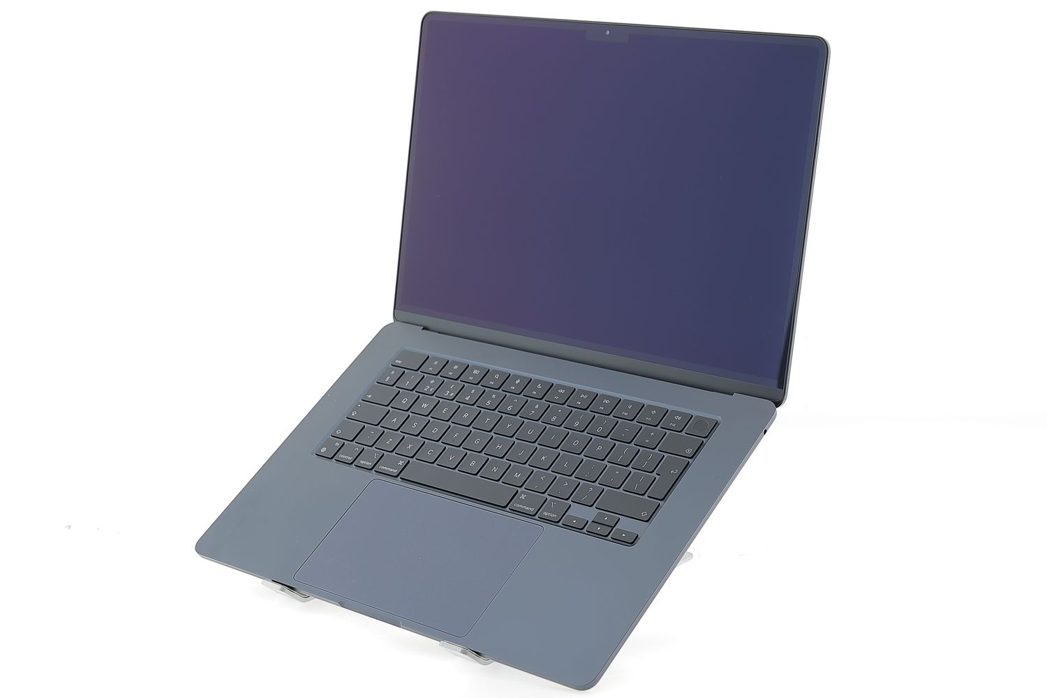 Apple MacBook Air 15″ 2023, M2 8 Cores, 8 GB, 10 core GPU 256 GB Midnight - Ca nou