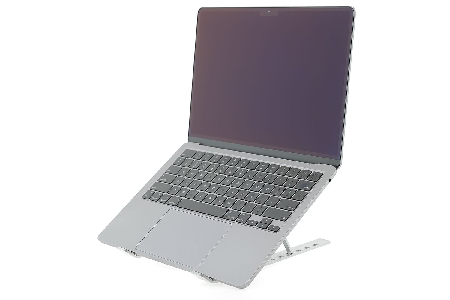 Apple MacBook Air 13″ 2022, M2 8 Cores, 8 GB, 8 core GPU 256 GB Space Gray - Като нов