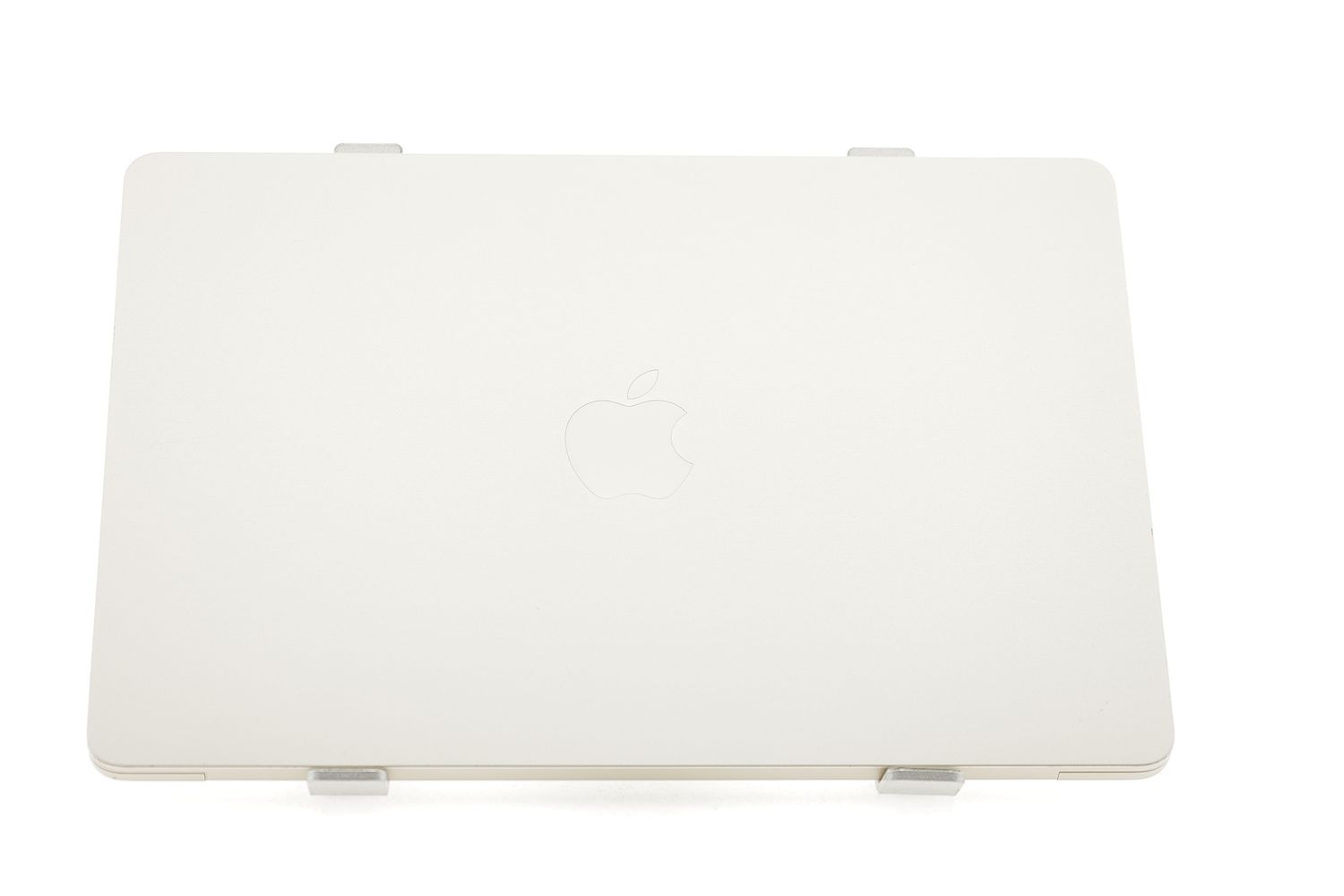 Apple MacBook Air 13″ 2022, M2 8 Cores, 8 GB, 8 core GPU 256 GB Starlight - Kiváló