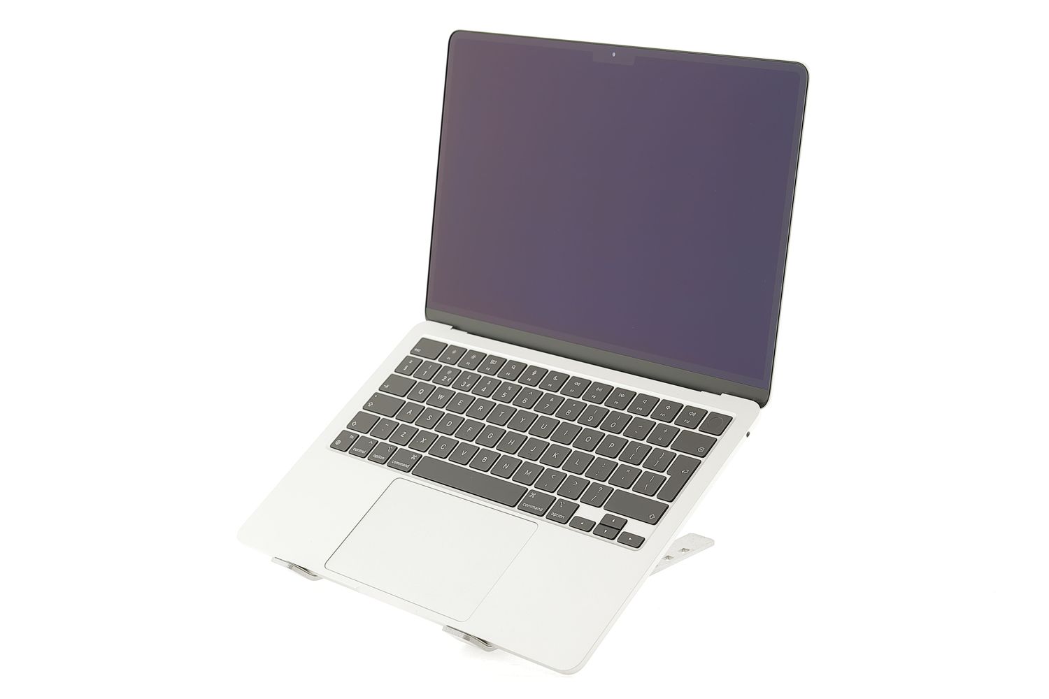 Apple MacBook Air 13″ 2022, M2 8 Cores, 8 GB, 8 core GPU 256 GB Silver - Ca nou