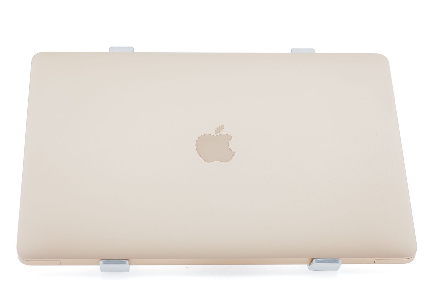 Apple MacBook Air 13″ 2020, M1 8 Cores, 8 GB, 7 core GPU 256 GB Gold