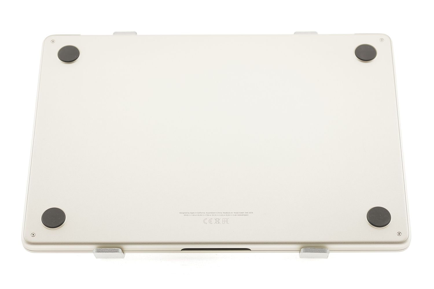 Apple MacBook Air 13″ 2022, M2 8 Cores, 8 GB, 8 core GPU 256 GB Silver - Újszerű