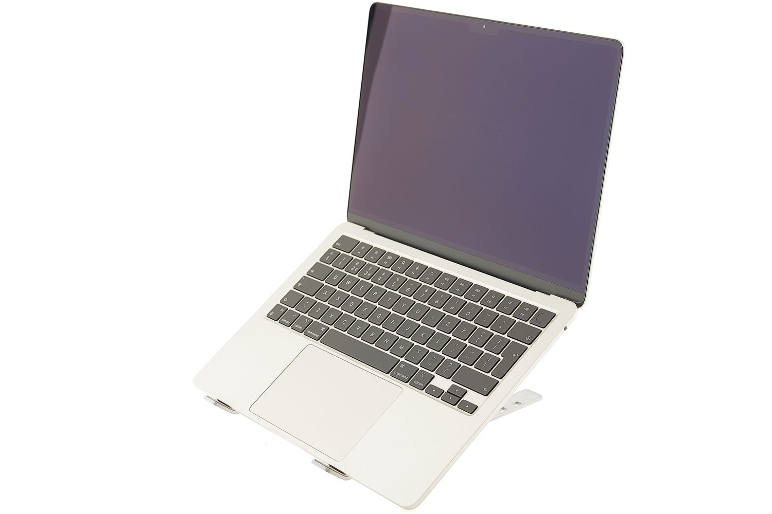 Apple MacBook Air 13″ 2022, M2 8 Cores, 8 GB, 8 core GPU 256 GB Starlight - Kiváló