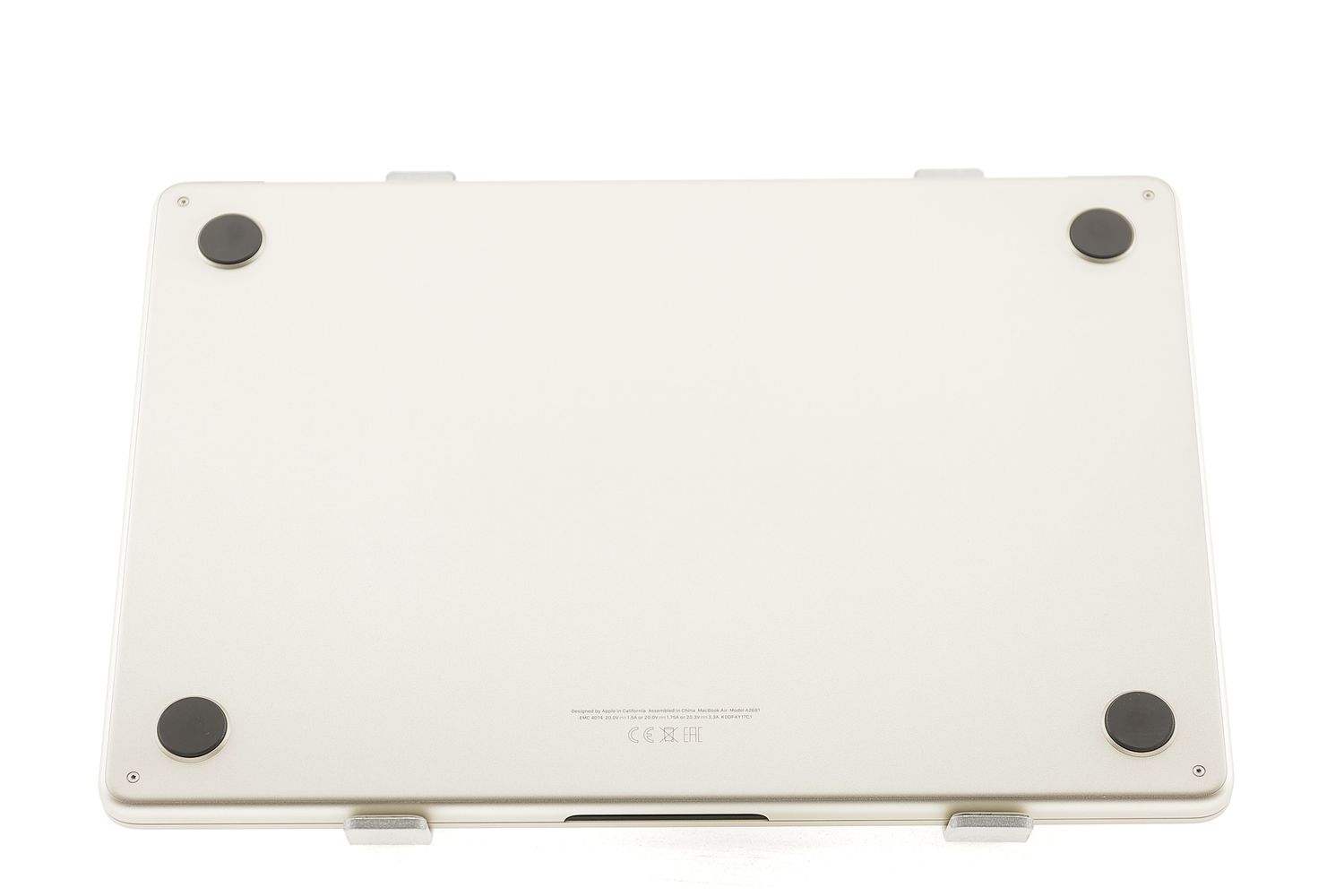 Apple MacBook Air 13″ 2022, M2 8 Cores, 8 GB, 8 core GPU 256 GB Starlight - Újszerű