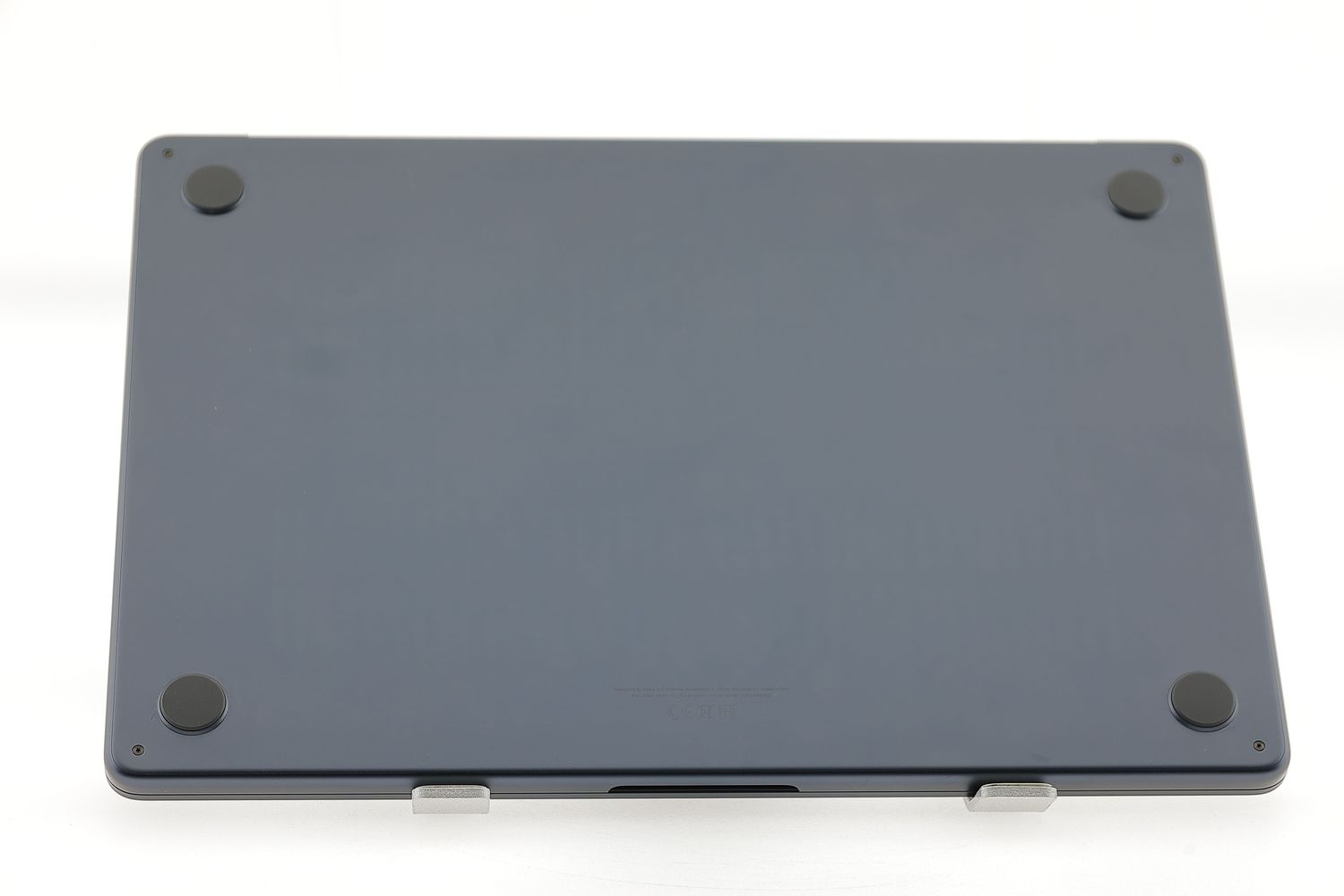 Apple MacBook Air 15″ 2023, M2 8 Cores, 8 GB, 10 core GPU 256 GB Midnight - Ca nou