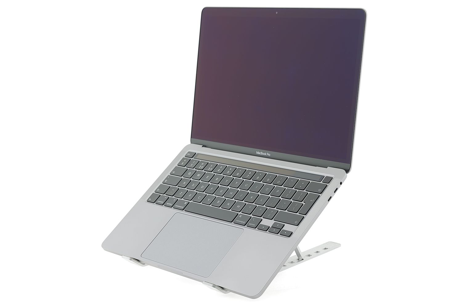 Apple MacBook Pro 13″ Touch Bar 2020, i5 2 GHz, 16 GB, Intel Iris Plus Graphics 512 GB Space Gray - Ca nou