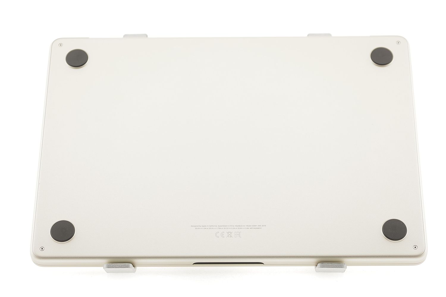 Apple MacBook Air 13″ 2022, M2 8 Cores, 16 GB, 8 core GPU 256 GB Starlight - Újszerű