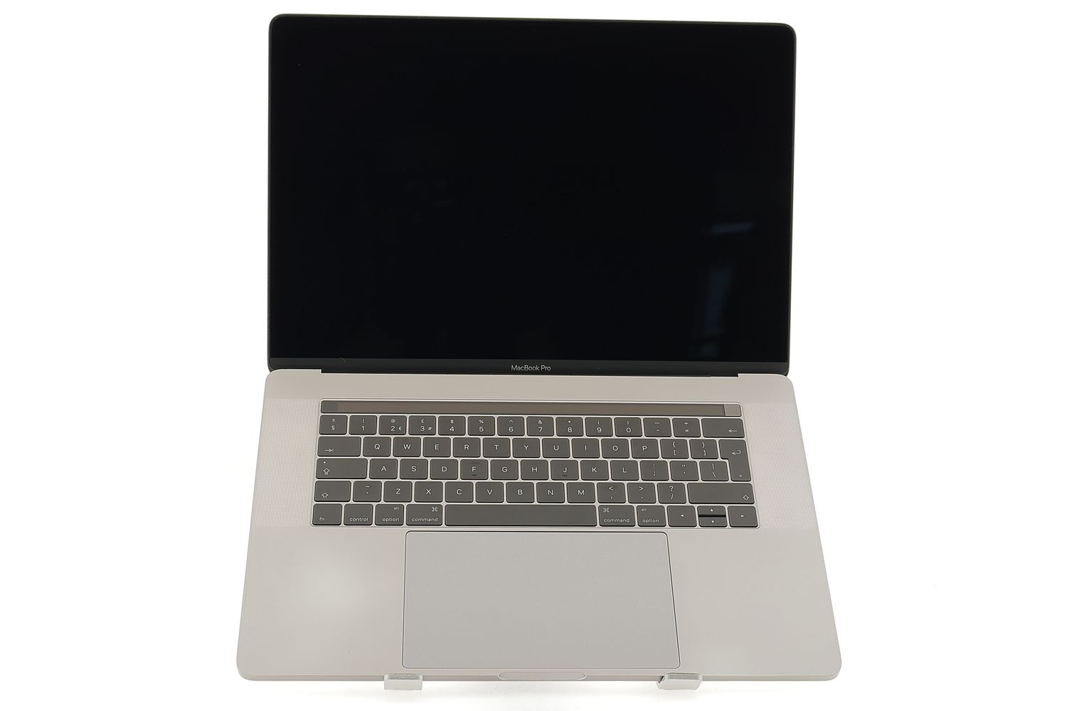 Apple MacBook Pro 15″ Touch Bar 2018, i7 2.2 GHz, 16 GB, AMD Radeon Pro 555X 256 GB Space Gray - Excelent