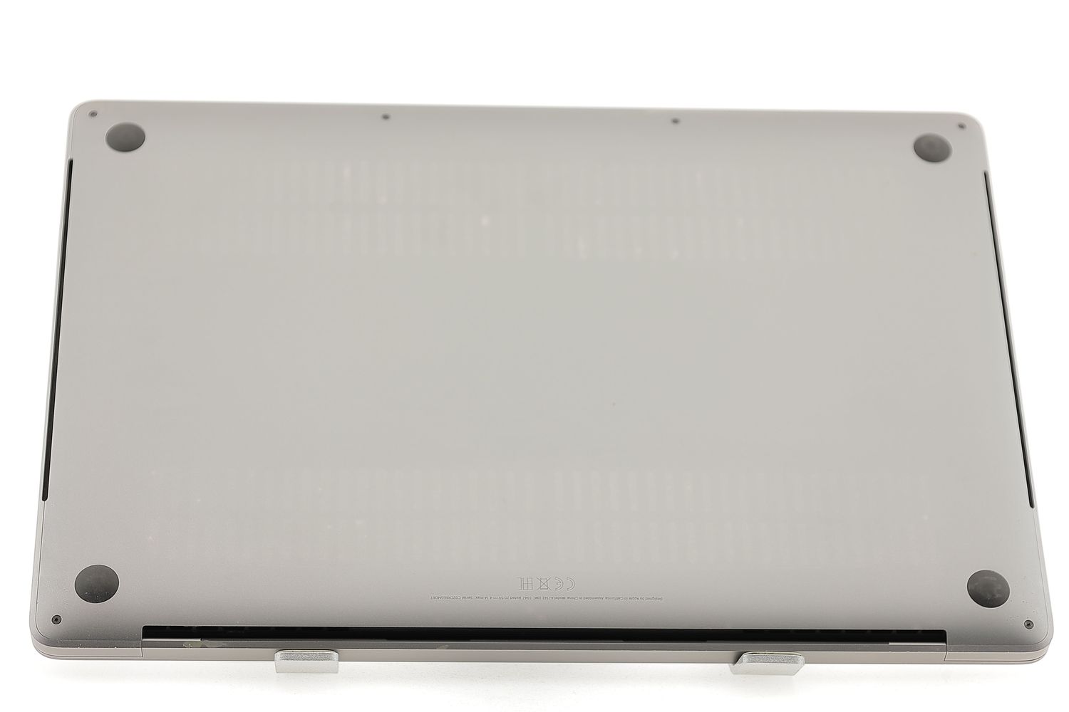Apple MacBook Pro 16″ Touch Bar 2019, i9 2.3 GHz, 64 GB, AMD Radeon Pro 5500M 1 TB Space Gray - Много добро