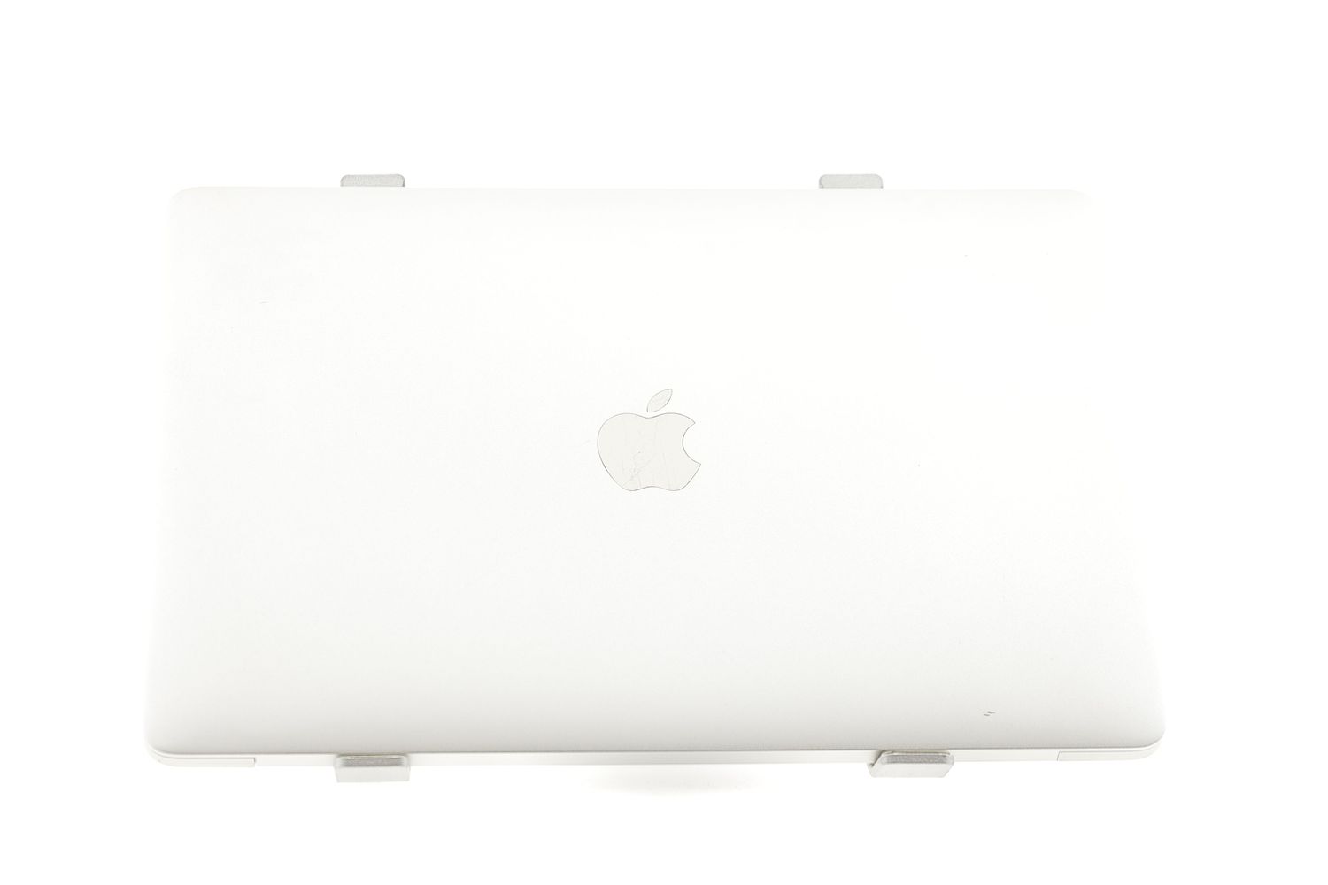 Apple MacBook Pro 13″ 2020, M1 8 Cores, 8 GB, 8 core GPU 256 GB Silver - Excelent