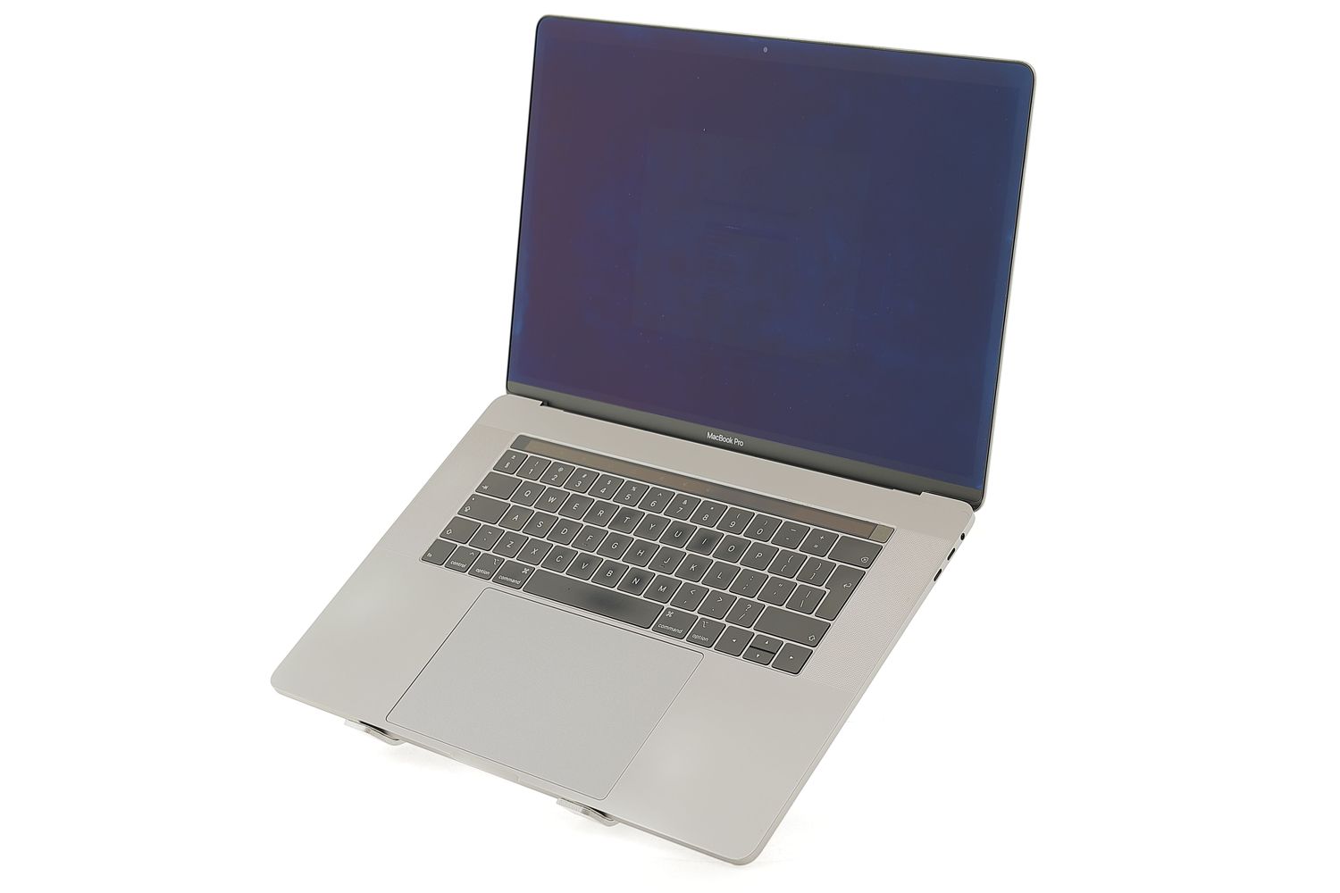 Apple MacBook Pro 15″ Touch Bar 2018, i7 2.2 GHz, 16 GB, AMD Radeon Pro 555X 256 GB Space Gray - Kiváló