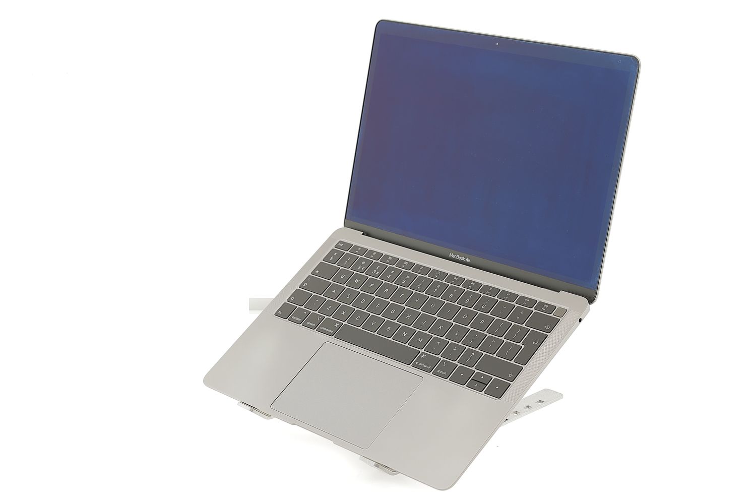 Apple MacBook Air 13″ 2018, i5 1.6 GHz, 8 GB, Intel UHD Graphics 617 256 GB Space Gray - Kiváló