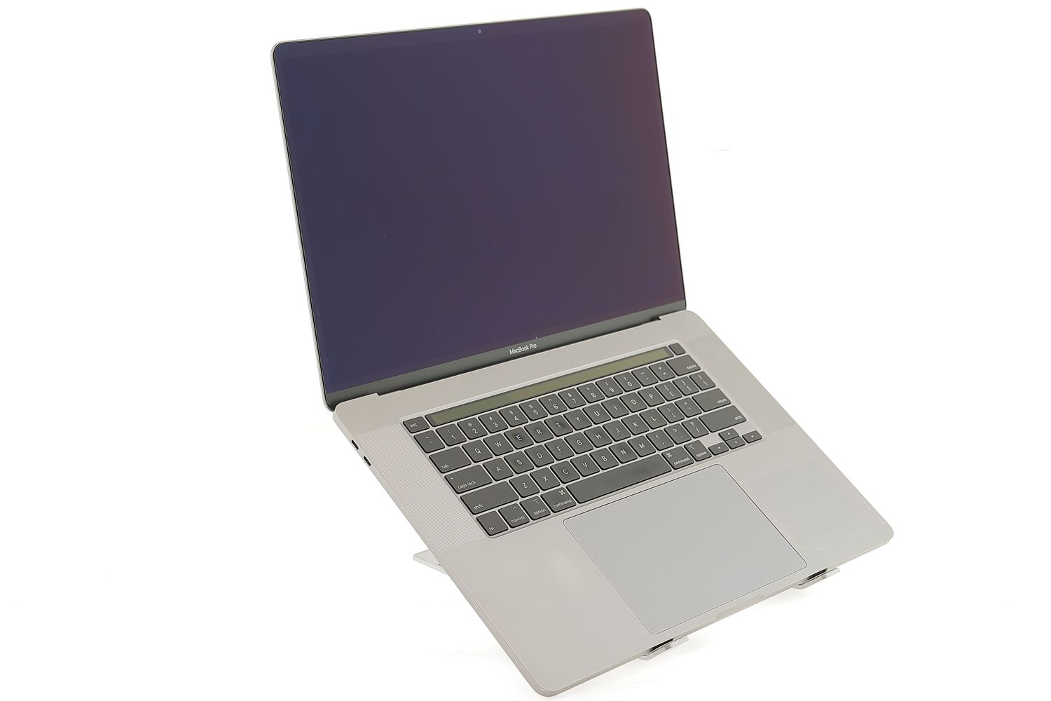 Apple MacBook Pro 16″ Touch Bar 2019, i9 2.4 GHz, 32 GB, AMD Radeon Pro 5500M 512 GB Space Gray - Nagyon jó