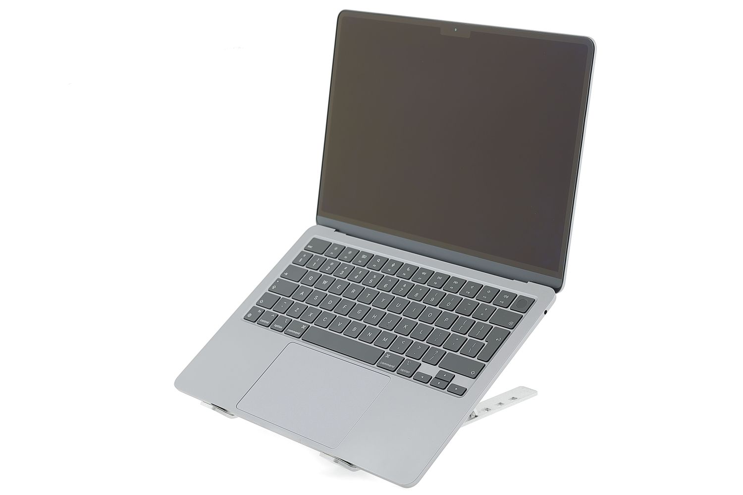 Apple MacBook Air 13″ 2022, M2 8 Cores, 8 GB, 8 core GPU 256 GB Space Gray - Като нов