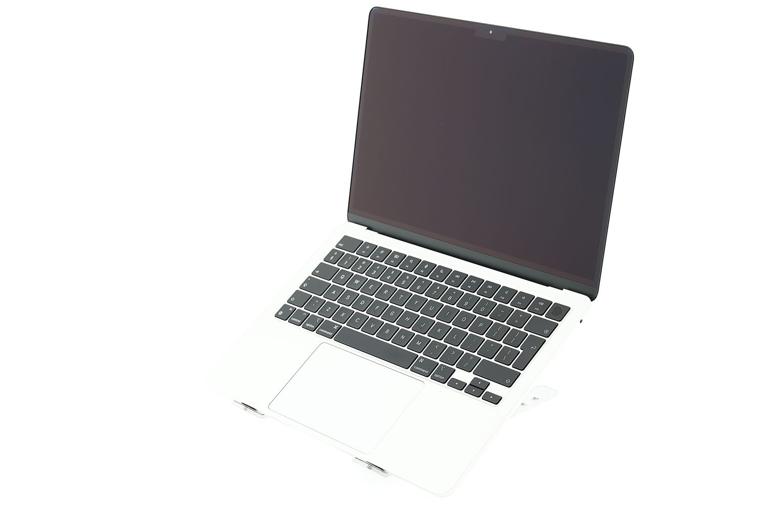 Apple MacBook Air 13″ 2022, M2 8 Cores, 8 GB, 10 core GPU 256 GB Silver - Ca nou