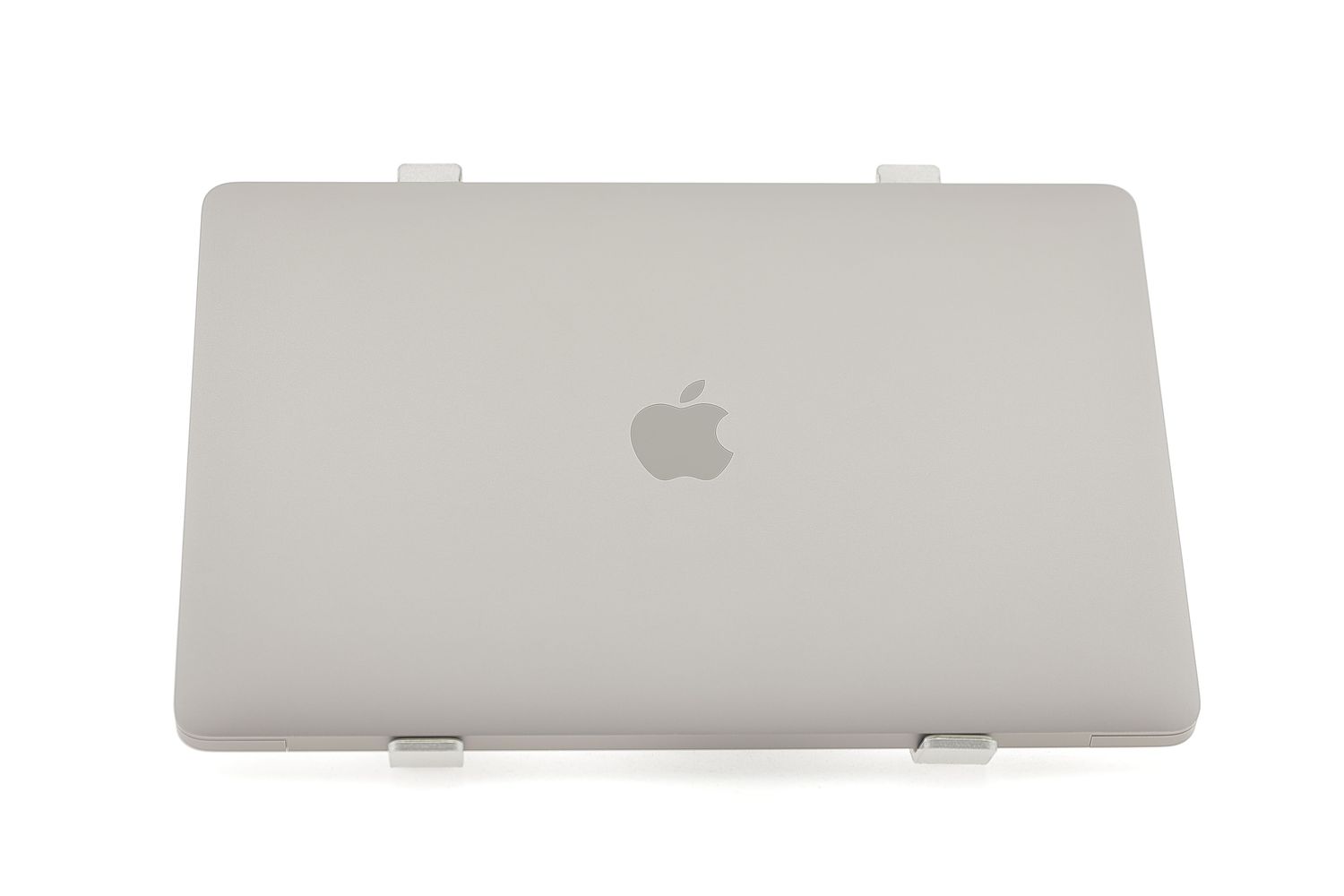 Apple MacBook Air 13″ 2020, i5 1.1 GHz, 8 GB, Intel Iris Plus 256 GB Space Gray - Excelent