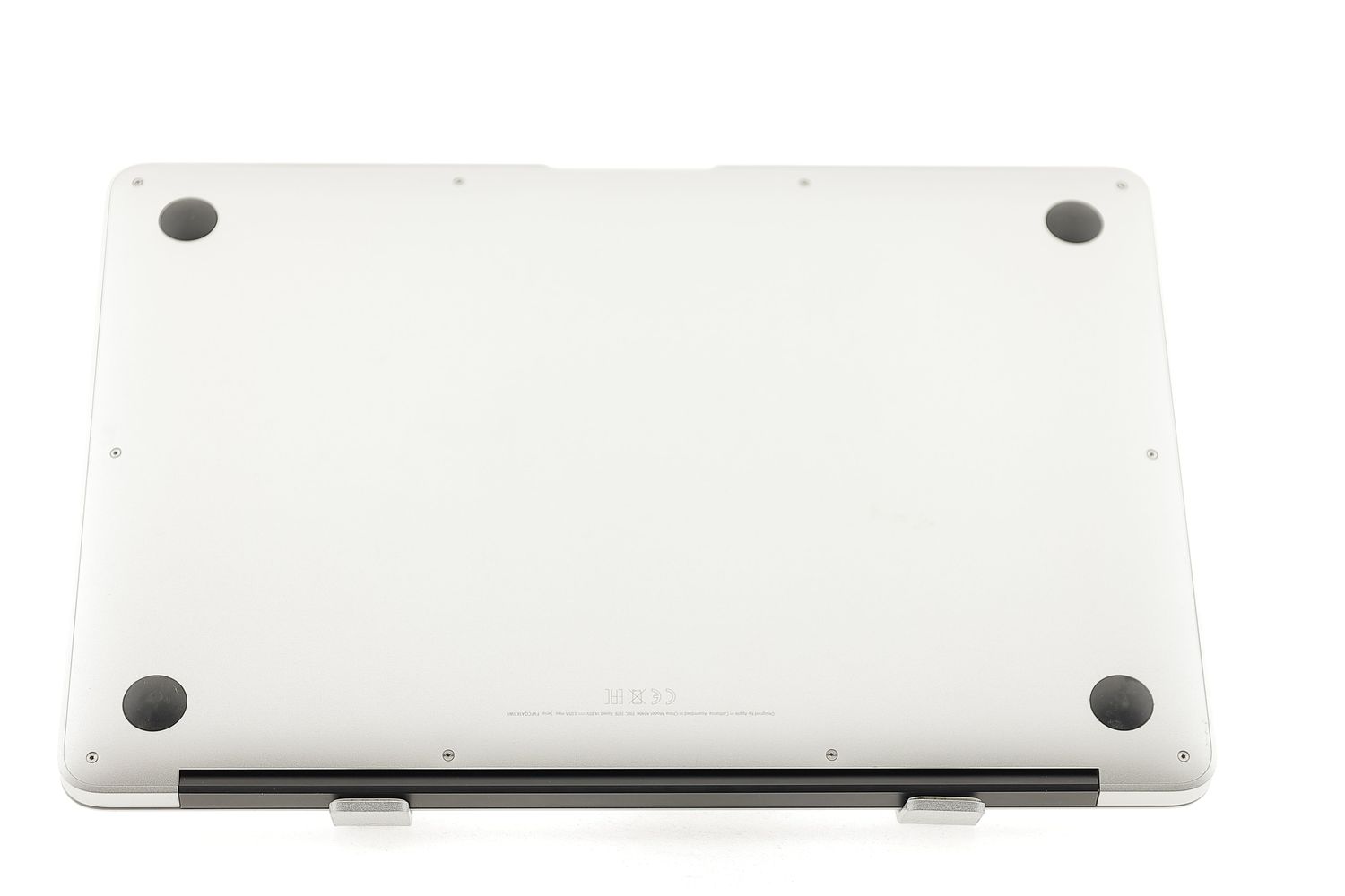 Apple MacBook Air 13″ 2017, i5 1.8 GHz, 8 GB, HD Graphics 6000 128 GB Silver - Много добро