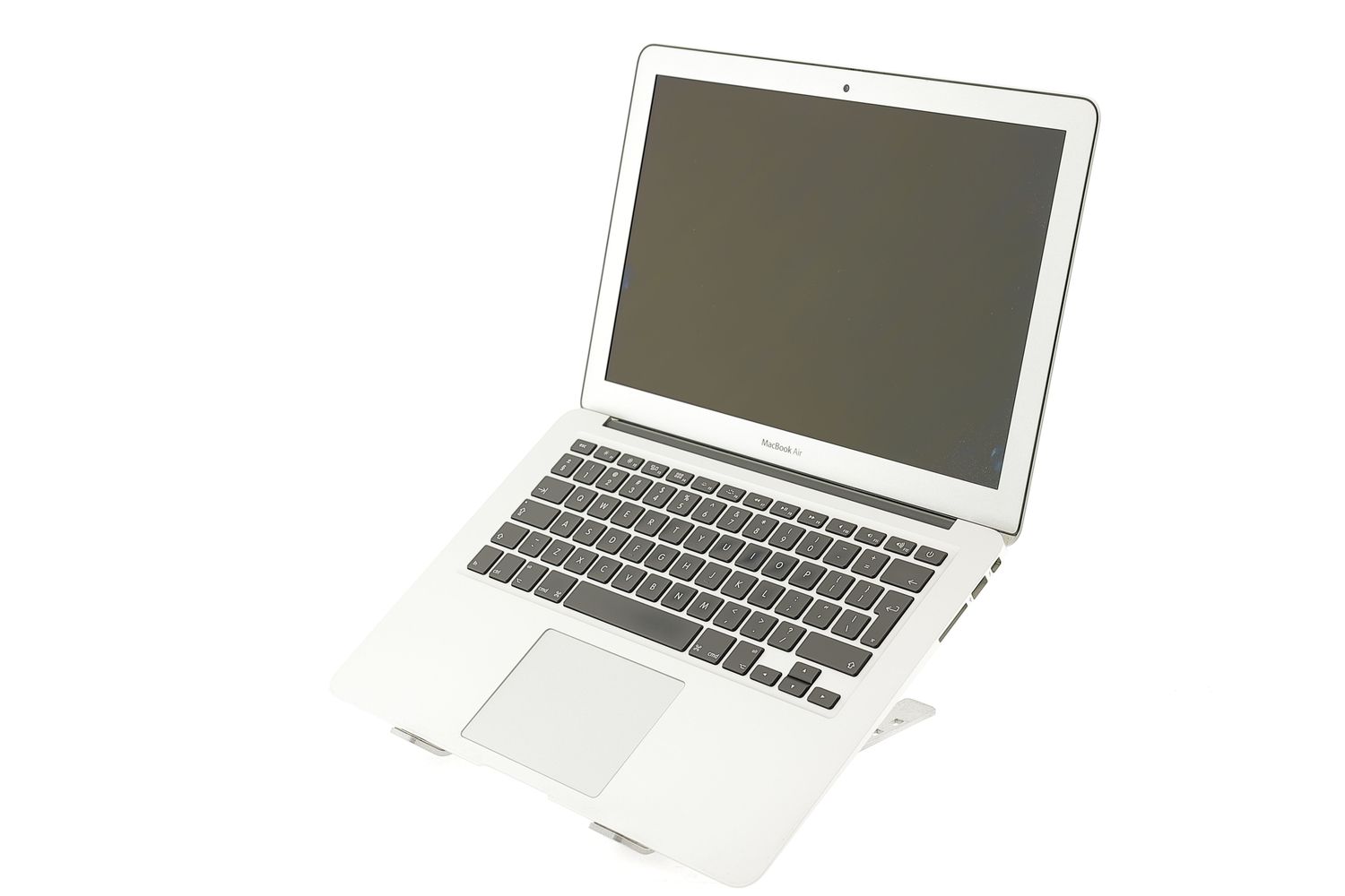 Apple MacBook Air 13″ 2017, i5 1.8 GHz, 8 GB, HD Graphics 6000 128 GB Silver - Ca nou