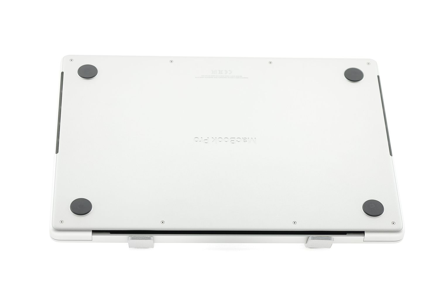 Apple MacBook Pro 14″ 2023, M2 Pro 12 Cores, 16 GB, 19 core GPU 1 TB Silver - Ca nou