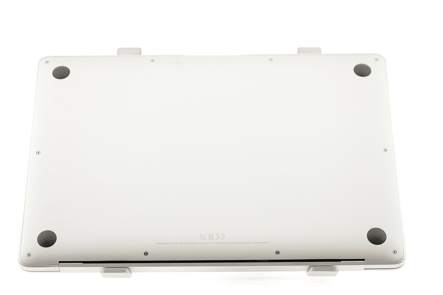 Apple MacBook Air 13″ 2020, M1 8 Cores, 8 GB, 7 core GPU 256 GB Silver - Foarte bun
