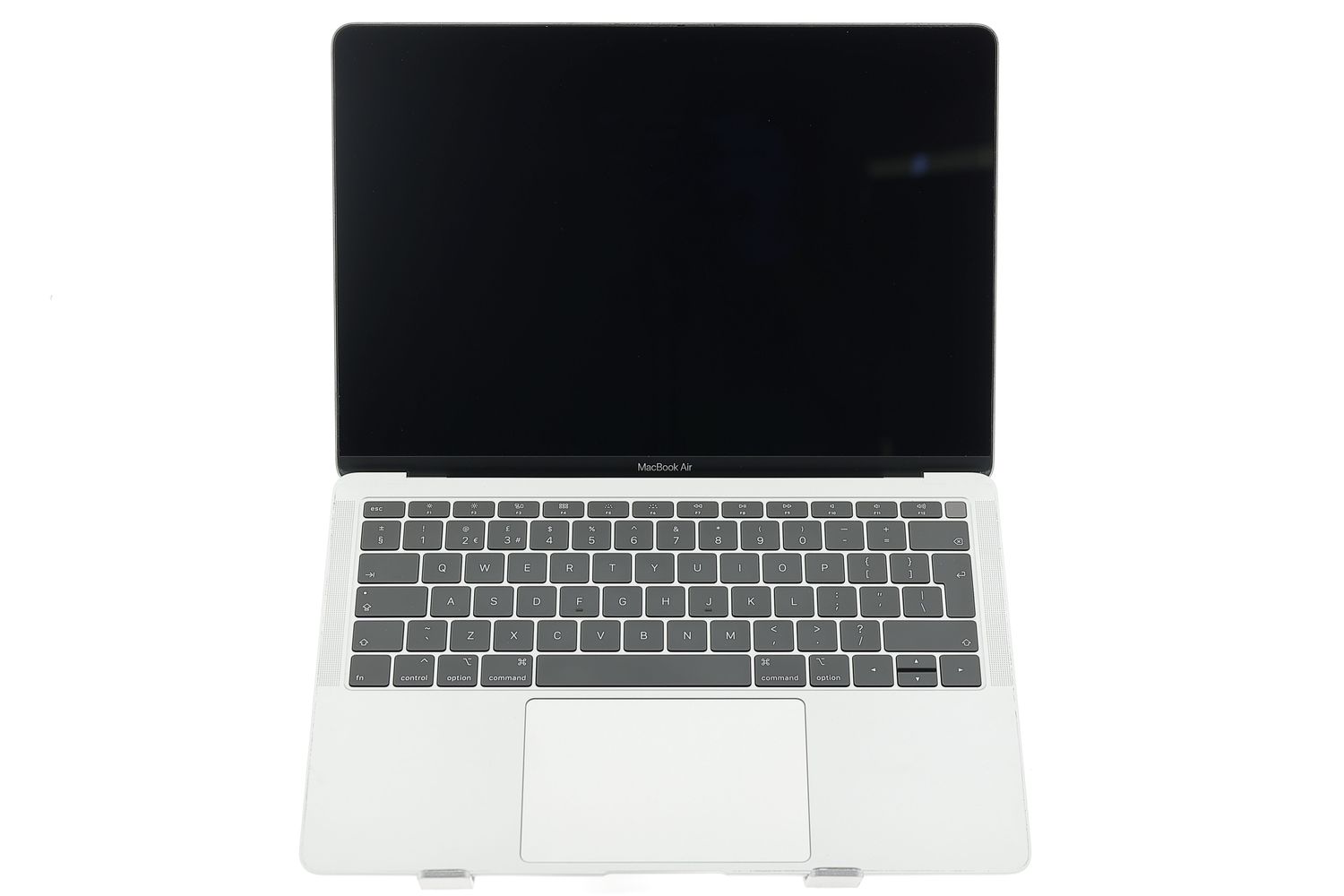 Apple MacBook Air 13″ 2019, i5 1.6 GHz, 8 GB, Intel UHD Graphics 617 128 GB Silver - Foarte bun