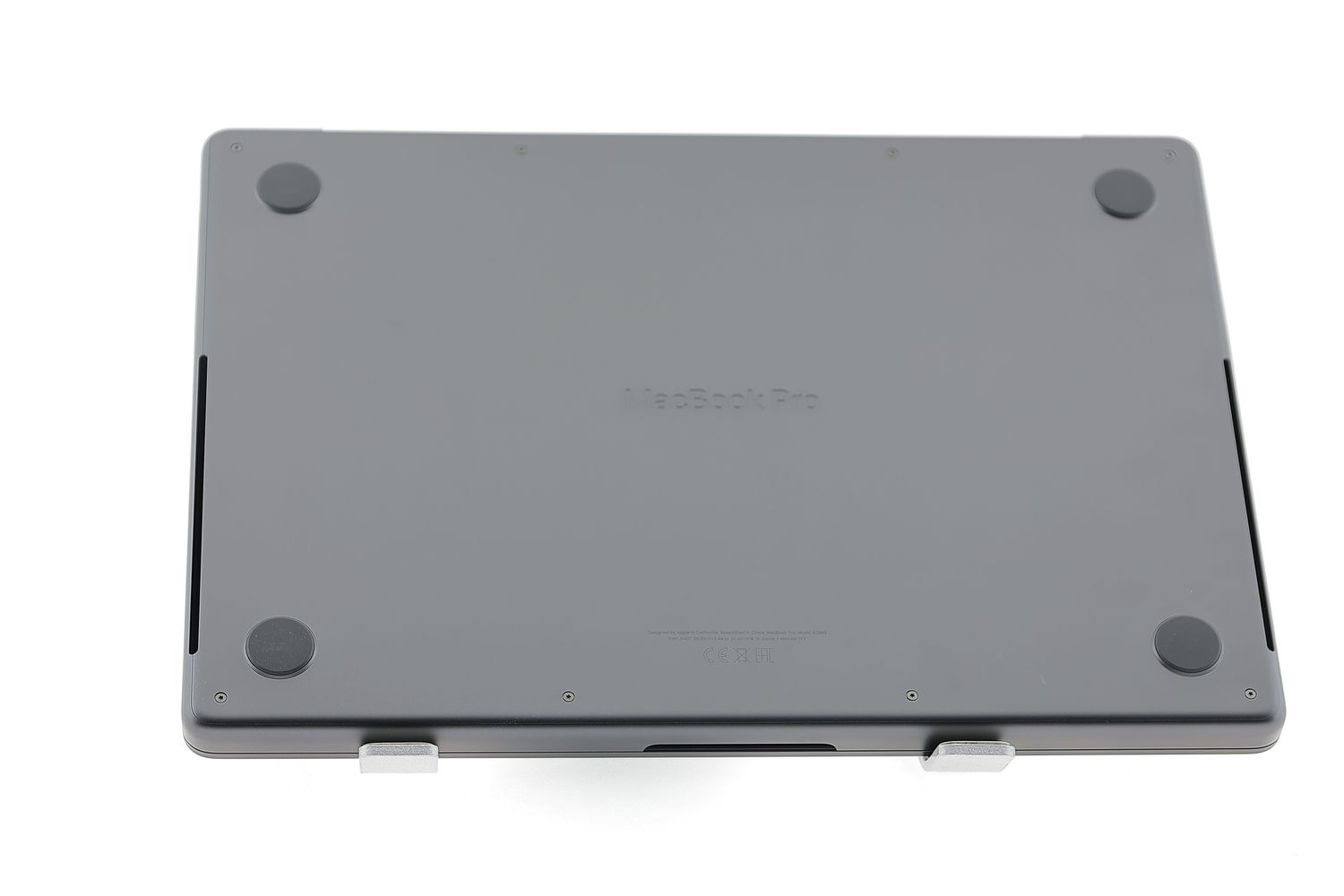 Apple MacBook Pro 14″ 2023, M3 Pro 11 Cores, 18 GB, 14 core GPU 512 GB Space Black - Ca nou