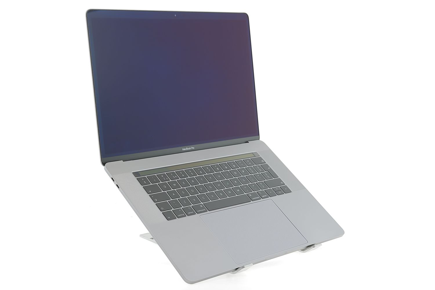 Apple MacBook Pro 15″ Touch Bar 2018, i7 2.6 GHz, 16 GB, AMD Radeon Pro 555X 512 GB Space Gray - Ca nou