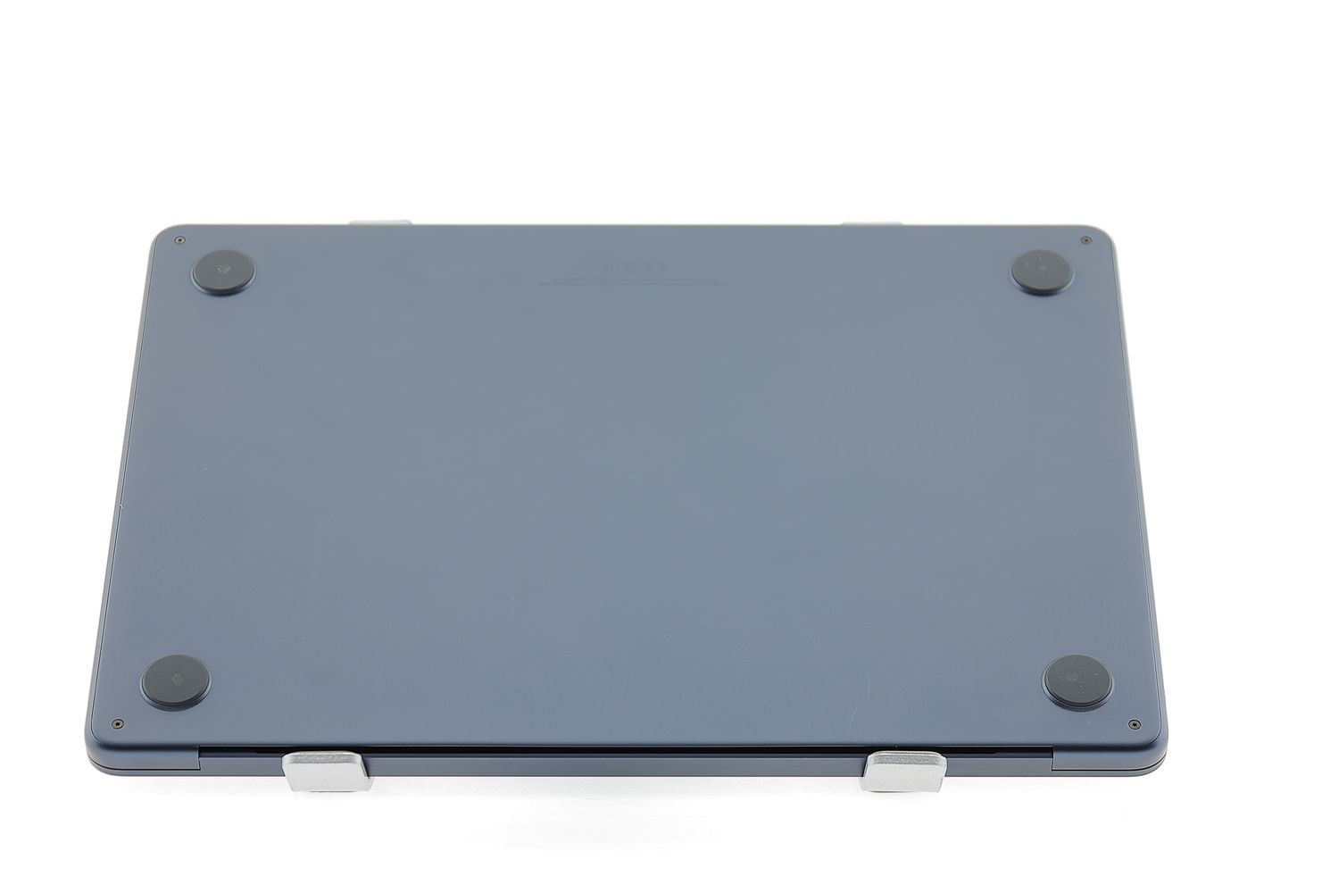 Apple MacBook Air 13″ 2022, M2 8 Cores, 16 GB, 8 core GPU 256 GB Midnight - Újszerű