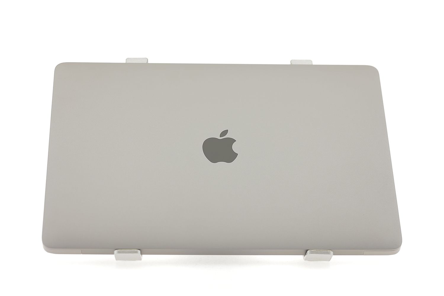 Apple MacBook Air 13″ 2020, i7 1.2 GHz, 8 GB, Intel Iris Plus 256 GB Space Gray - Foarte bun