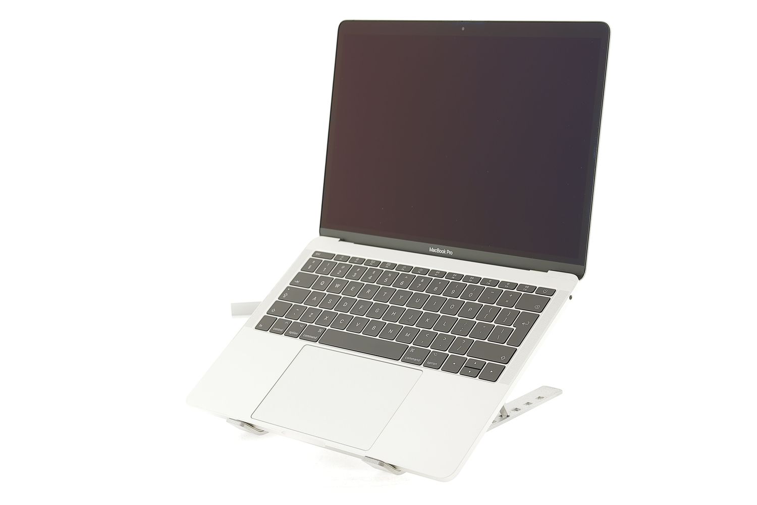 Apple MacBook Pro 13″ 2017, i5 2.3 GHz, 8 GB, Intel Iris Plus Graphics 640 128 GB Silver - Ca nou
