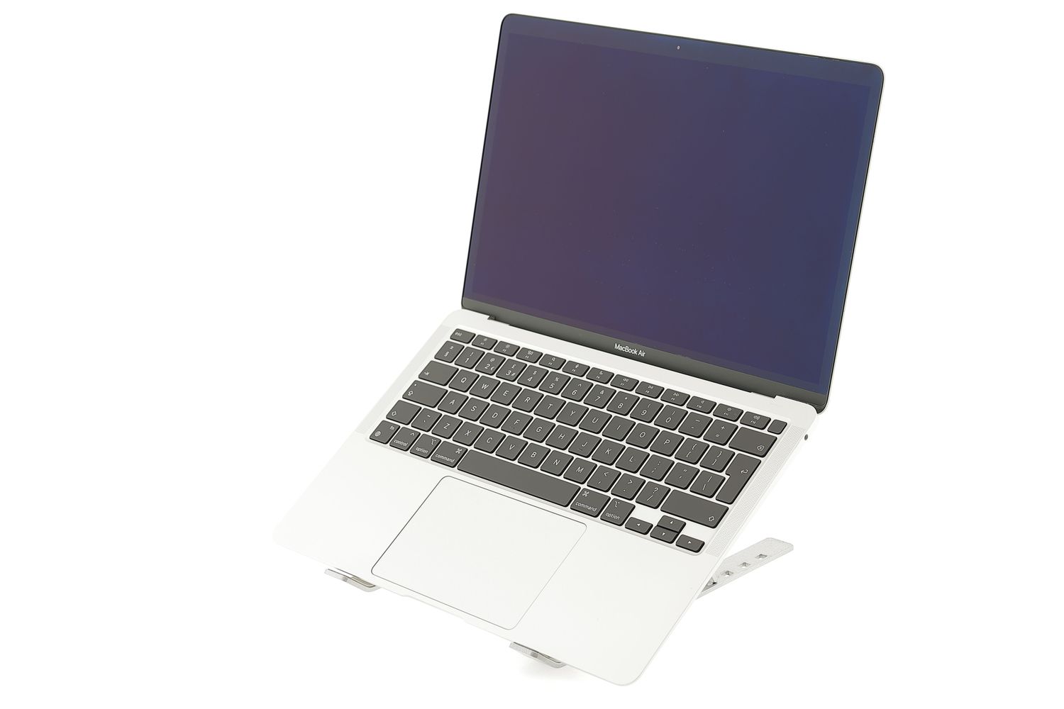 Apple MacBook Air 13″ 2020, i3 1.1 GHz, 8 GB, Intel Iris Plus 256 GB Silver - Újszerű