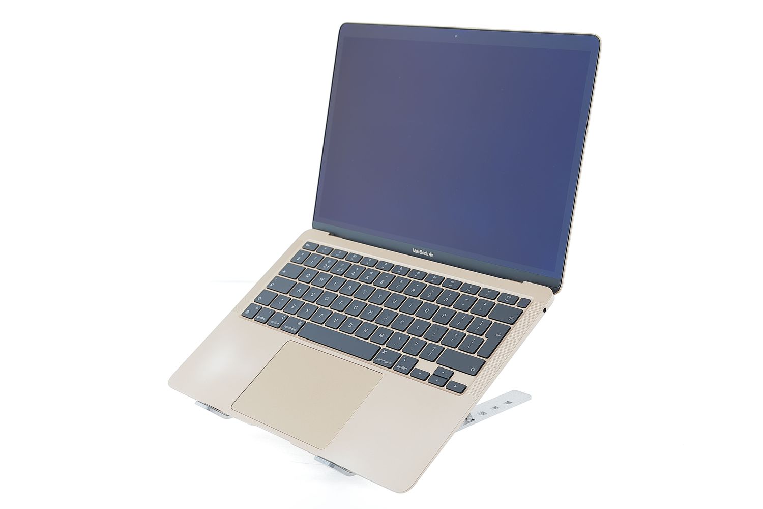 Apple MacBook Air 13″ 2020, i3 1.1 GHz, 8 GB, Intel Iris Plus 256 GB Gold