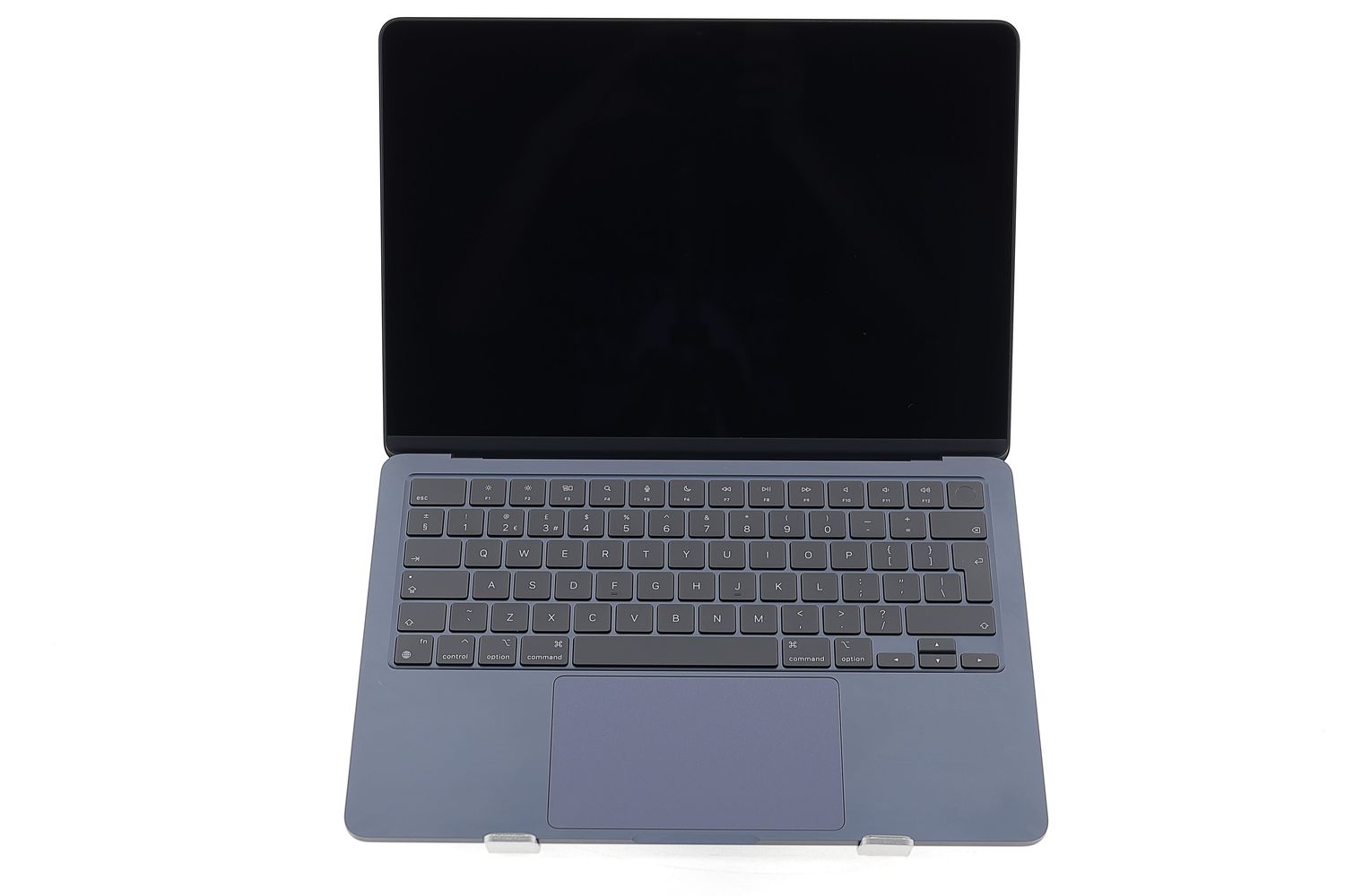 Apple MacBook Air 13″ 2022, M2 8 Cores, 8 GB, 8 core GPU 256 GB Midnight