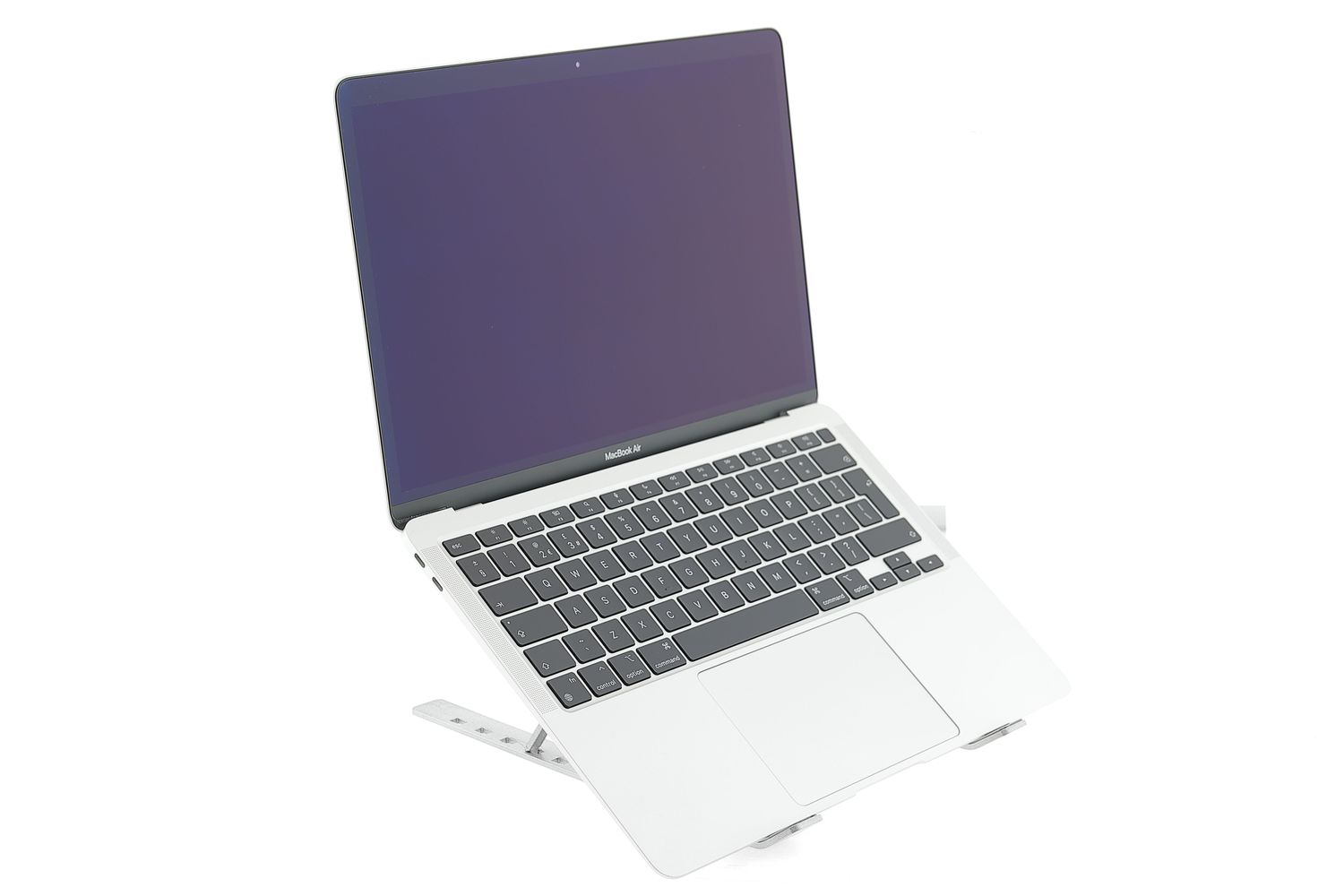 Apple MacBook Air 13″ 2020, M1 8 Cores, 8 GB, 7 core GPU 256 GB Silver